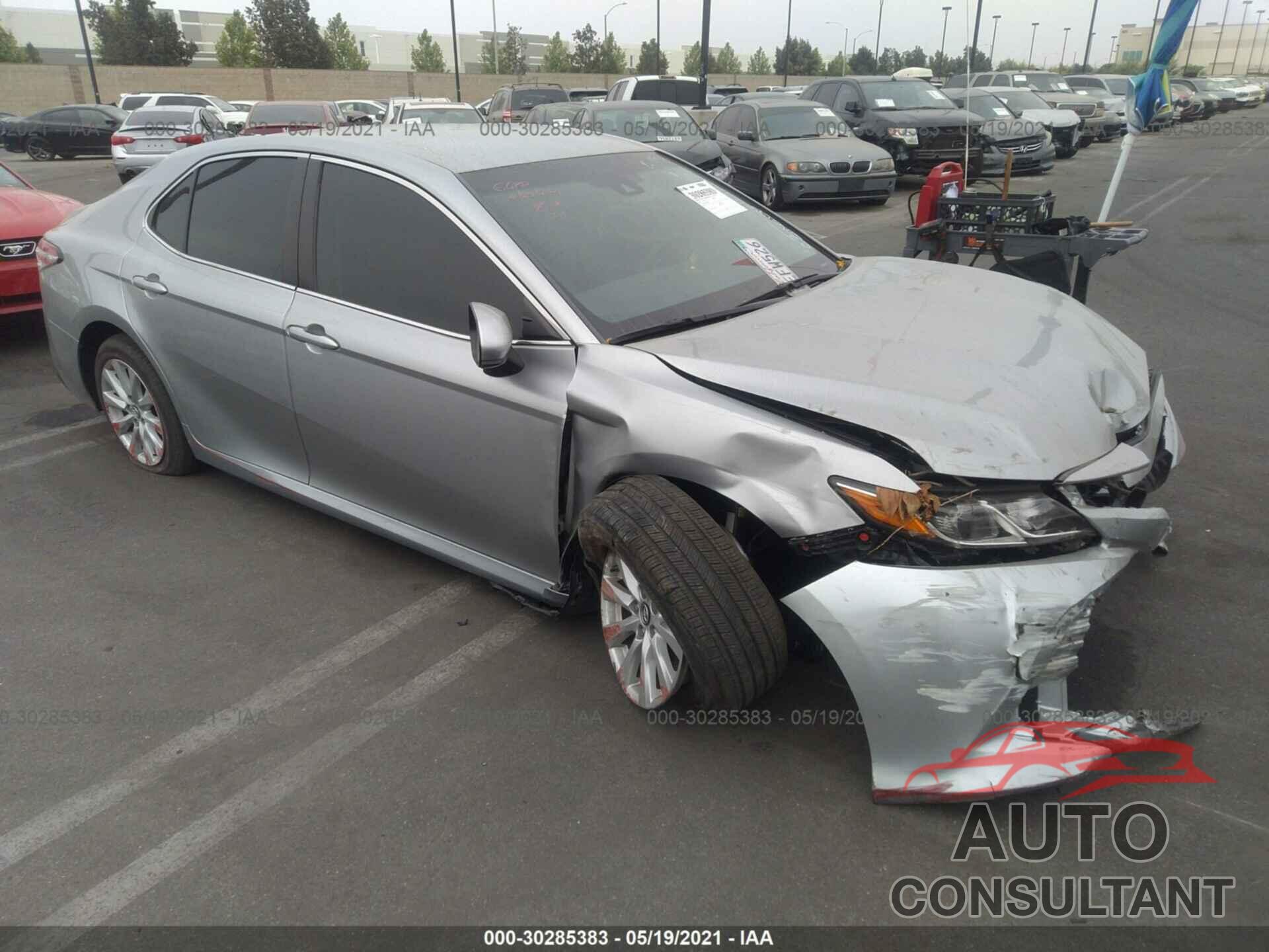 TOYOTA CAMRY 2018 - 4T1B11HK9JU607697