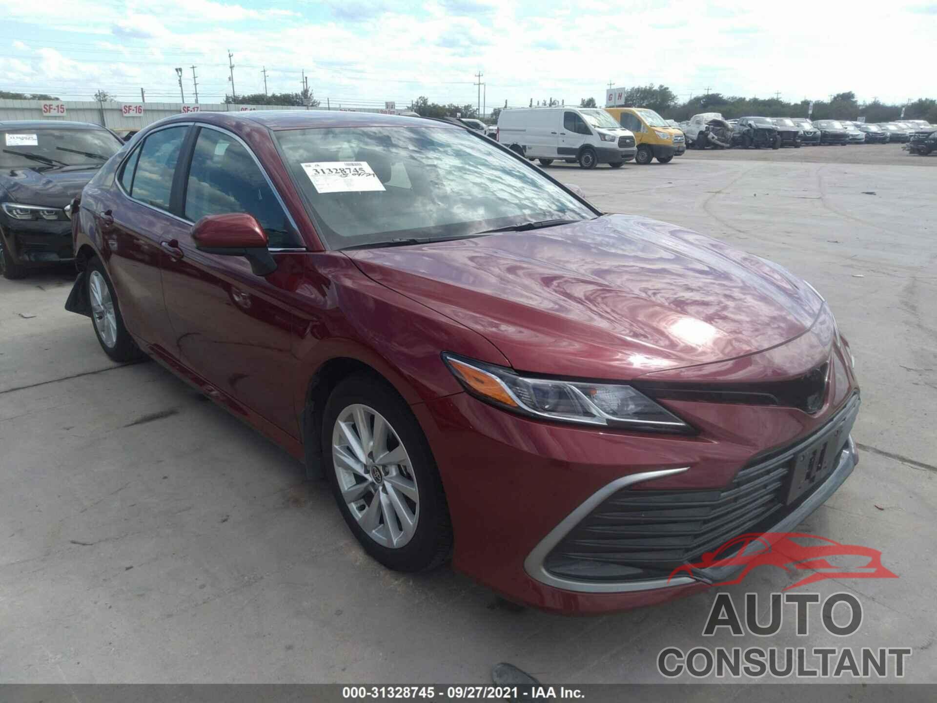 TOYOTA CAMRY 2021 - 4T1C11AK7MU437343