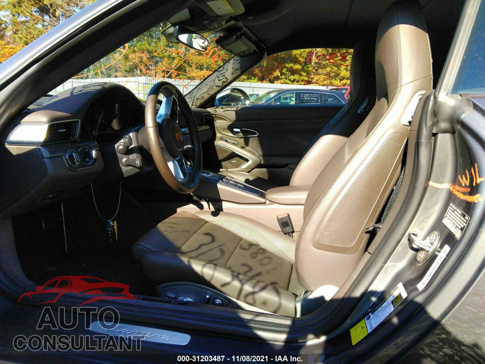 PORSCHE 911 2017 - WP0CA2A97HS141795