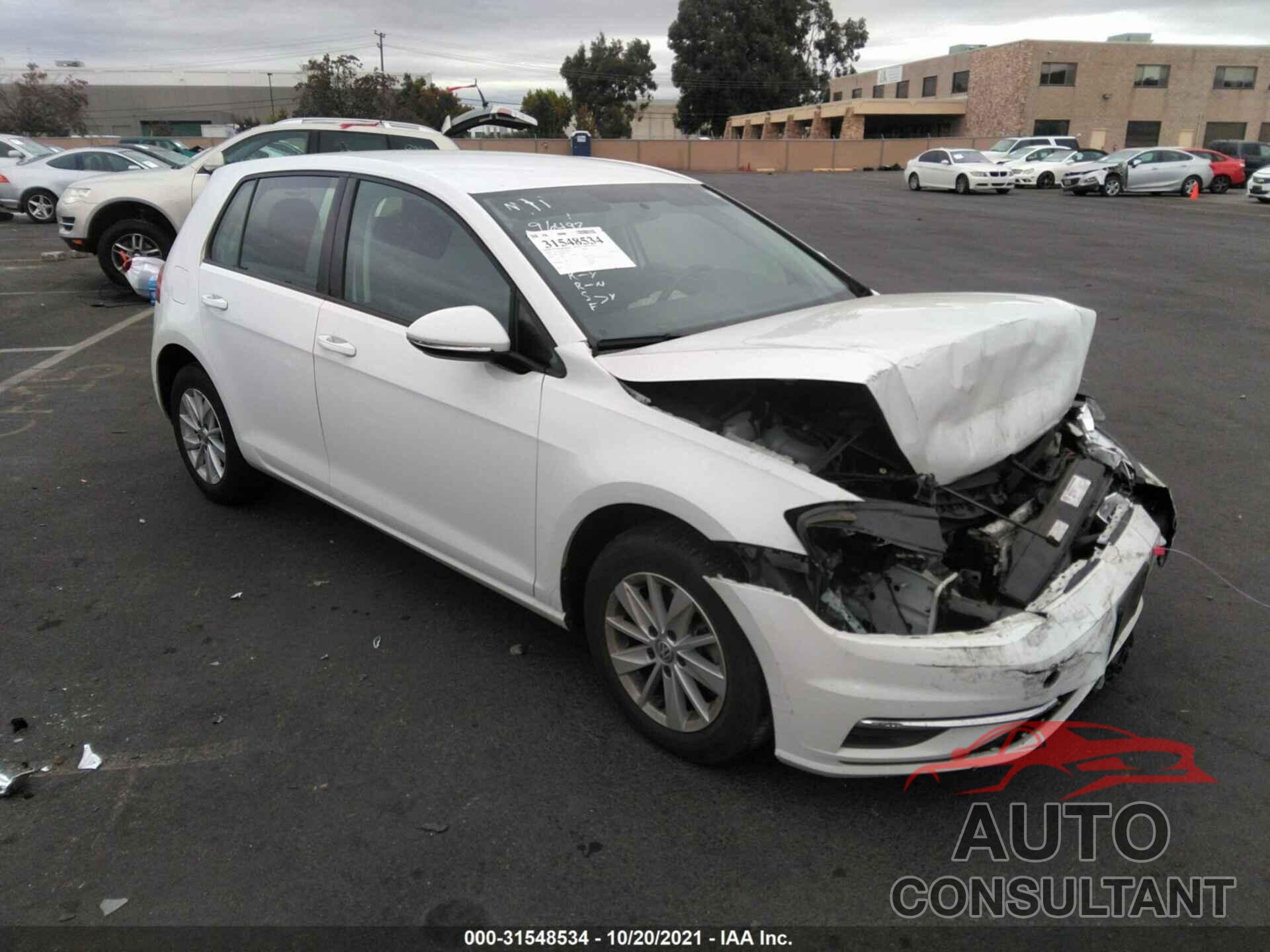 VOLKSWAGEN GOLF 2018 - 3VWG17AU8JM275455