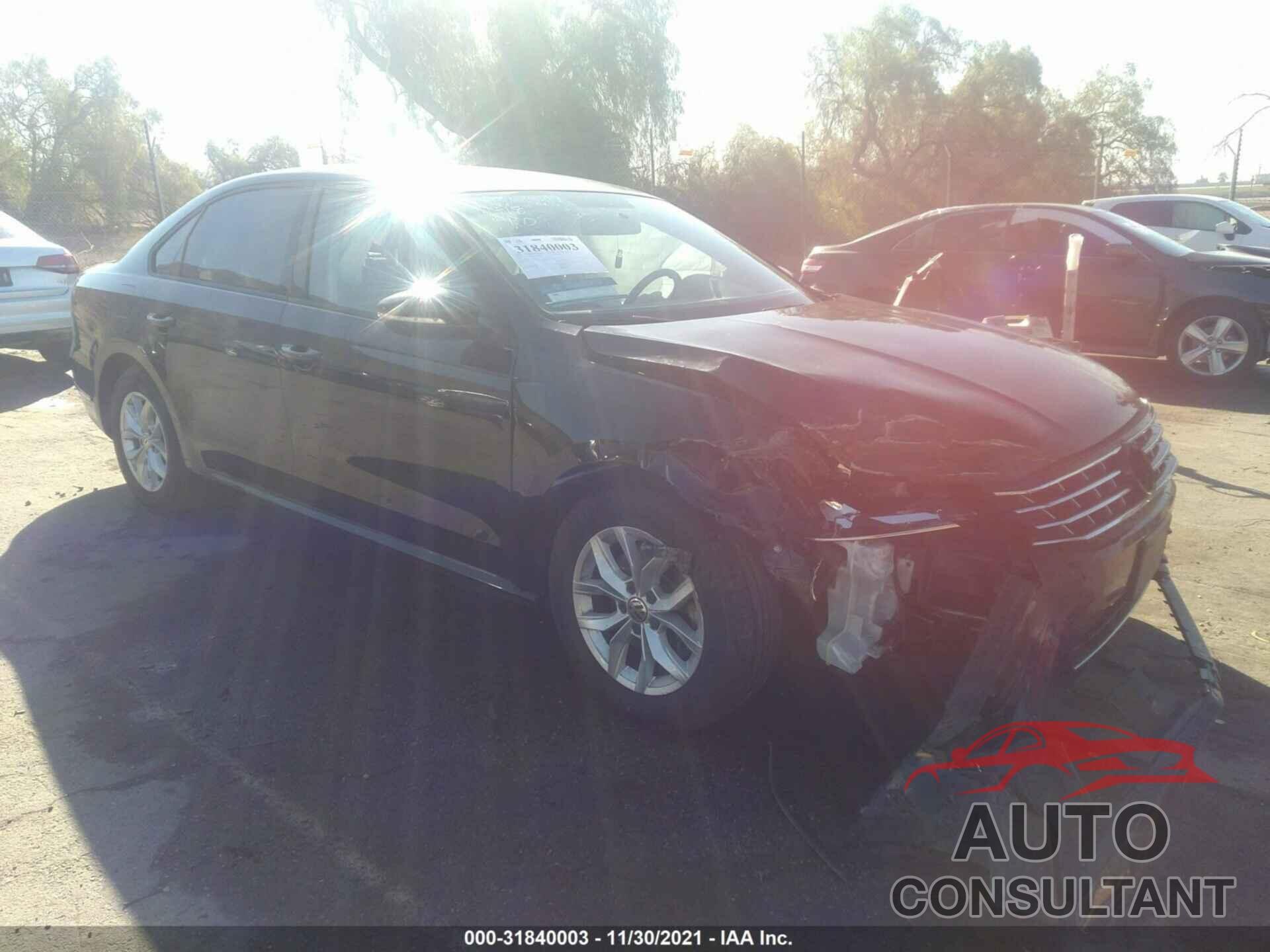 VOLKSWAGEN PASSAT 2018 - 1VWAA7A32JC017950