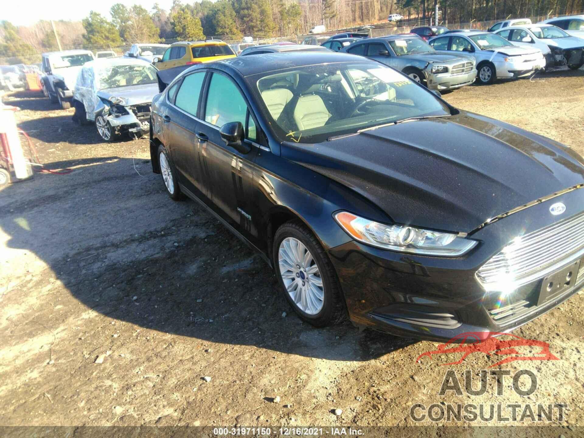FORD FUSION 2016 - 3FA6P0UU6GR337484
