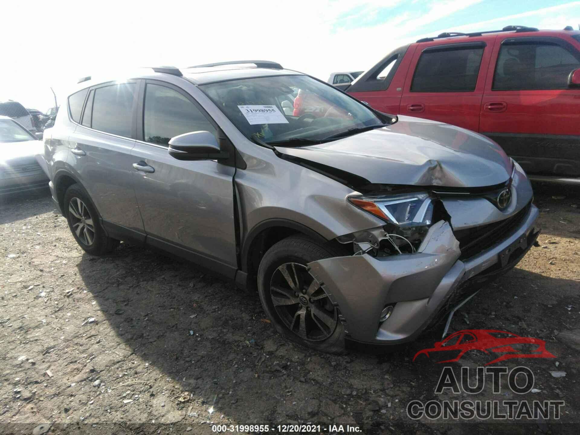 TOYOTA RAV4 2018 - JTMRFREV7JD235424