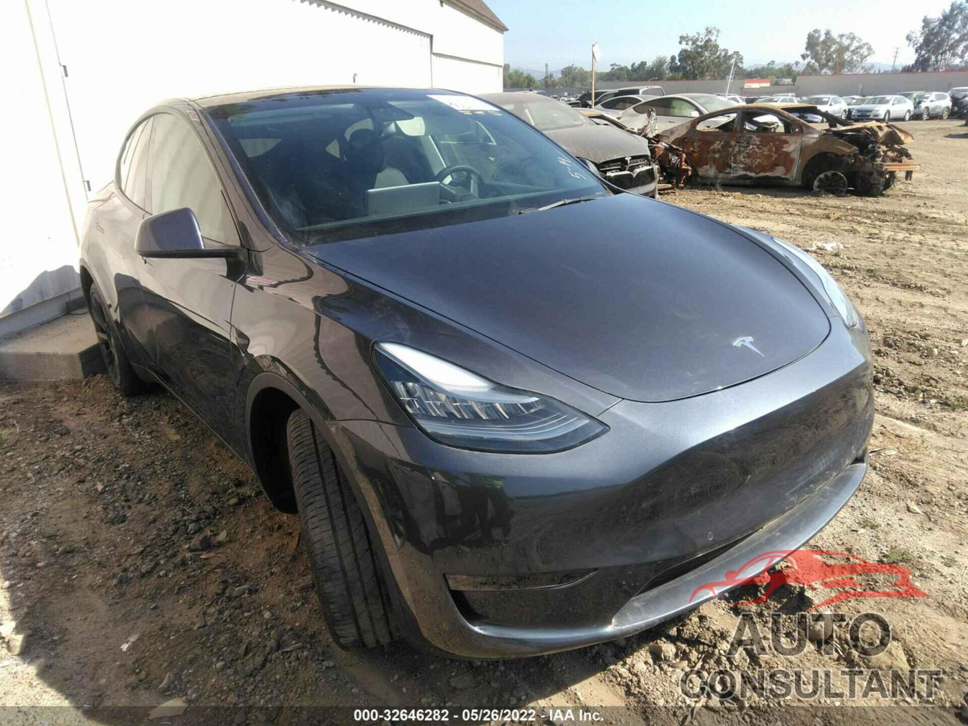 TESLA MODEL Y 2021 - 5YJYGDEE6MF140121
