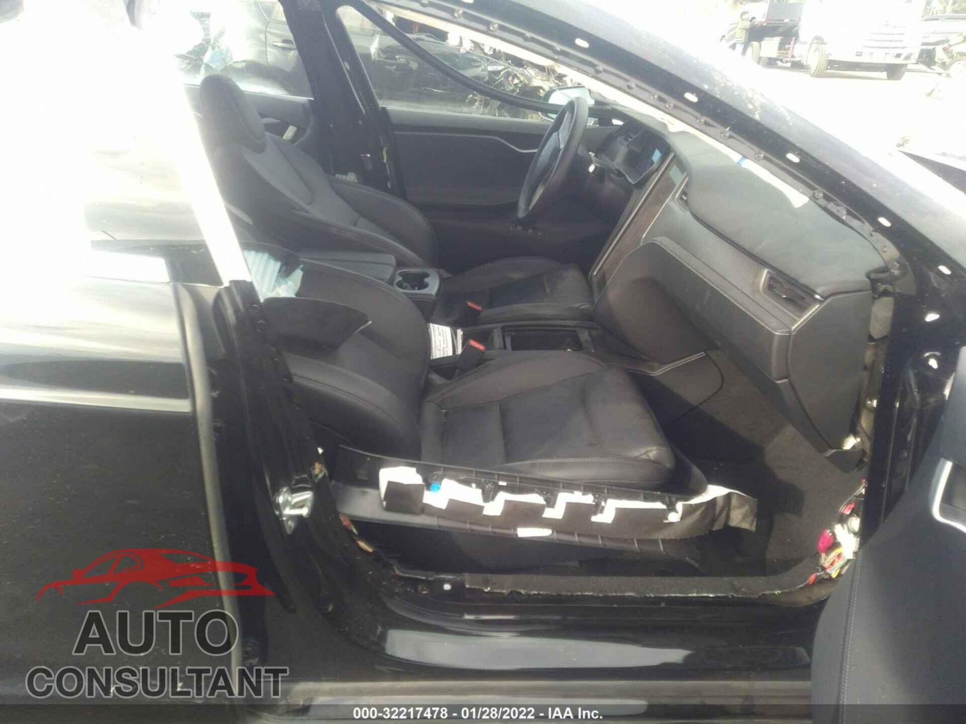 TESLA MODEL S 2020 - 5YJSA1E44LF416128