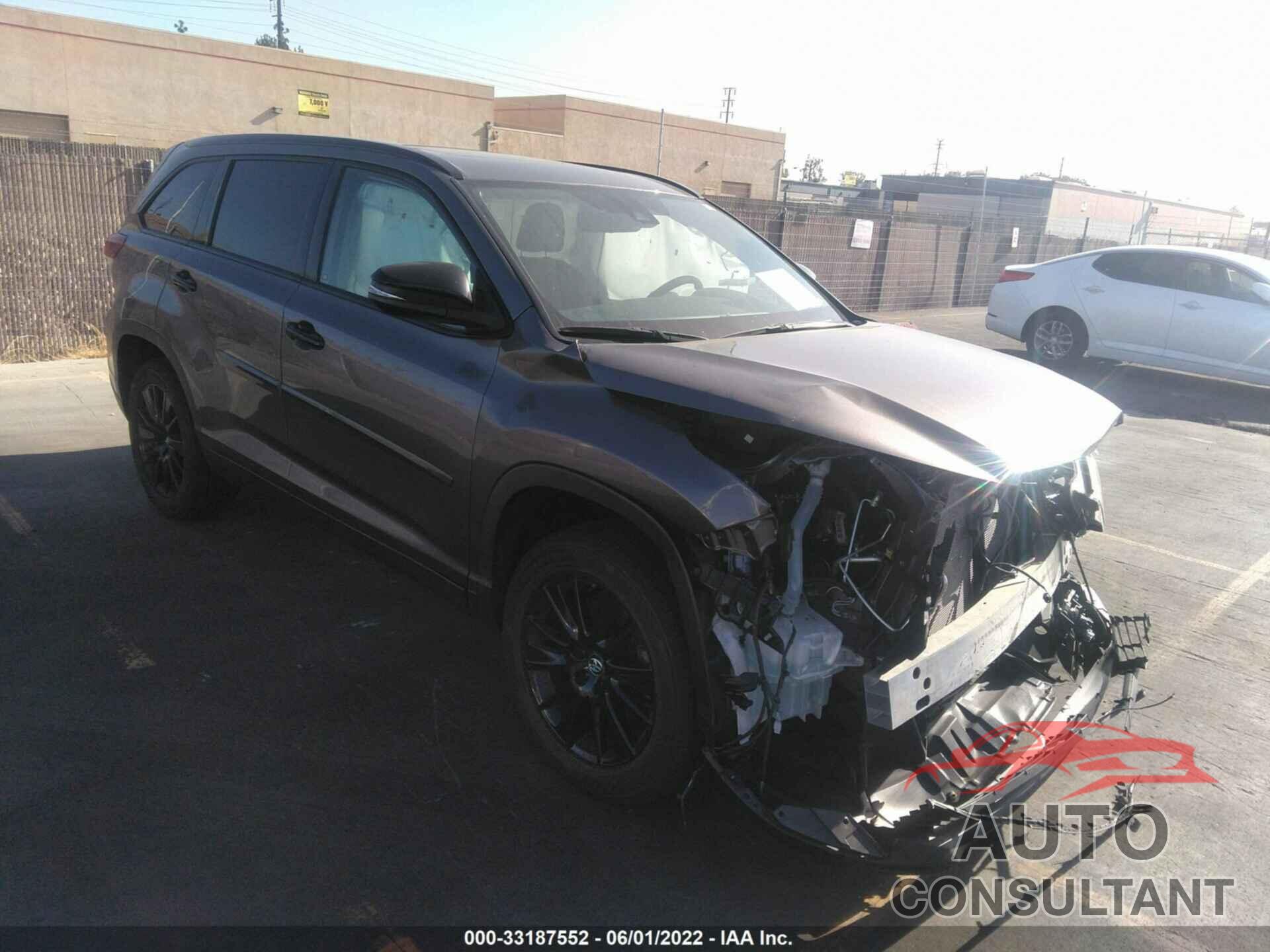 TOYOTA HIGHLANDER 2019 - 5TDKZRFH1KS319326