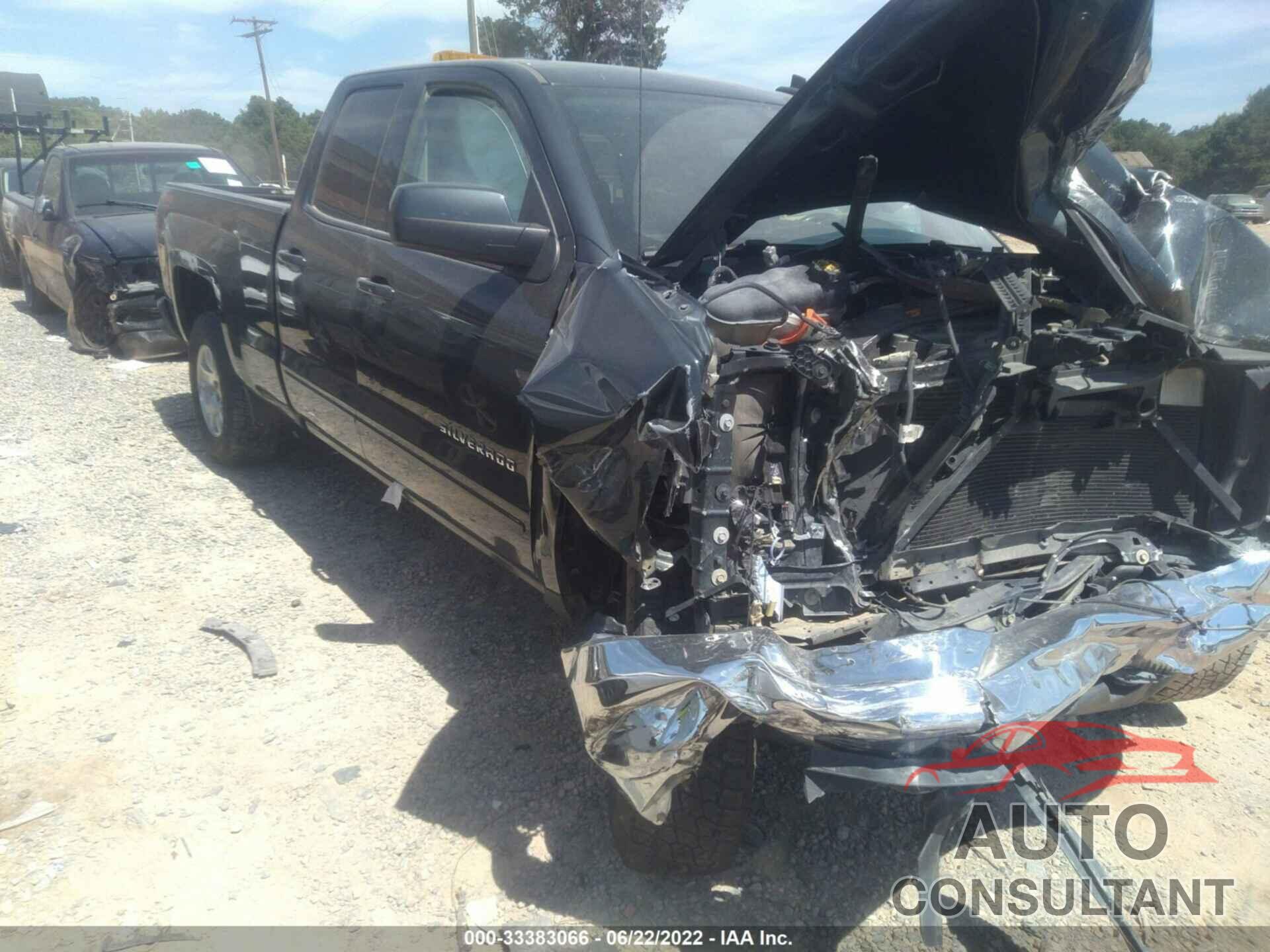 CHEVROLET SILVERADO 1500 2018 - 1GCVKREC8JZ306044