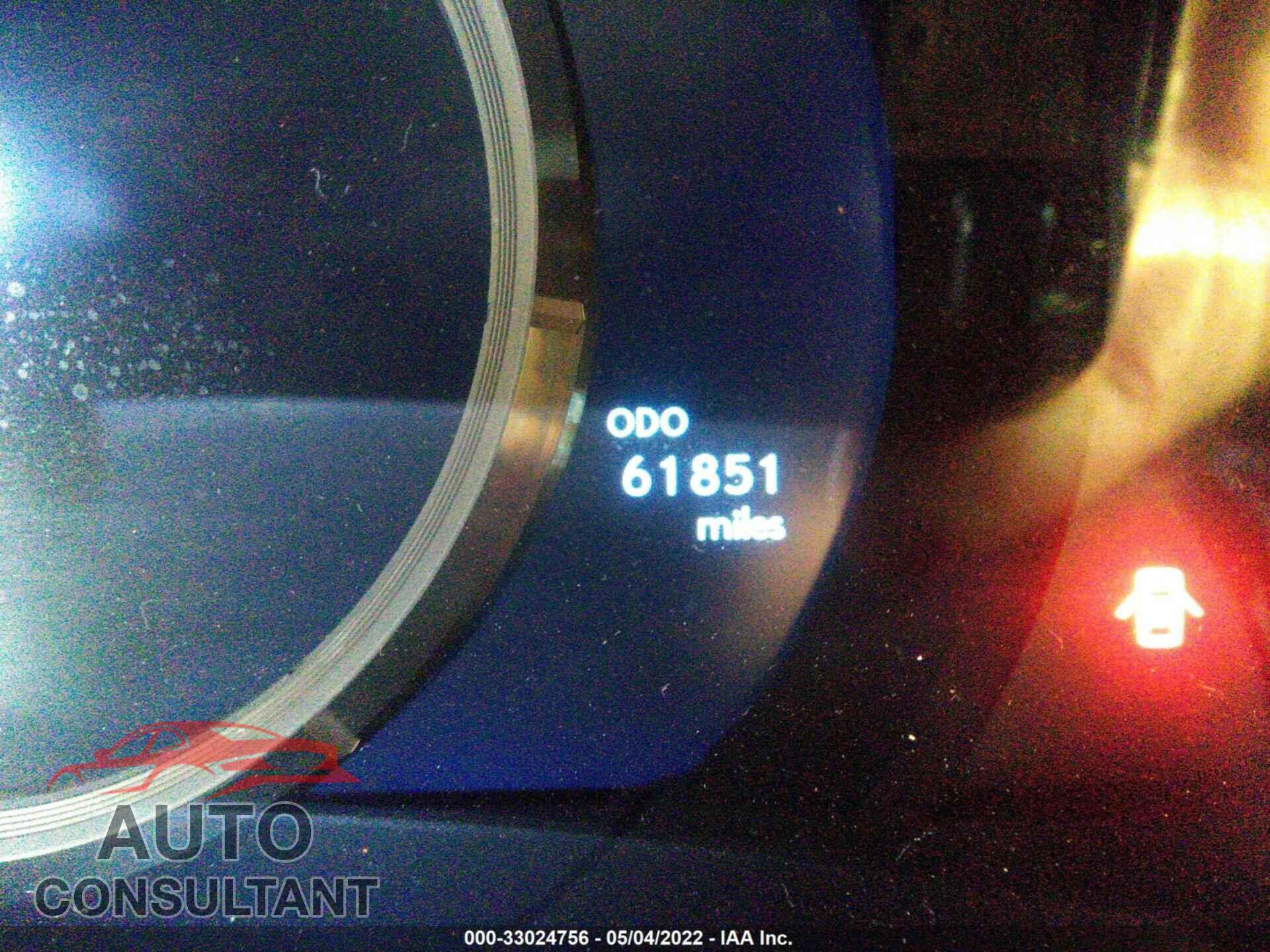 LEXUS IS 2018 - JTHBA1D23J5082638