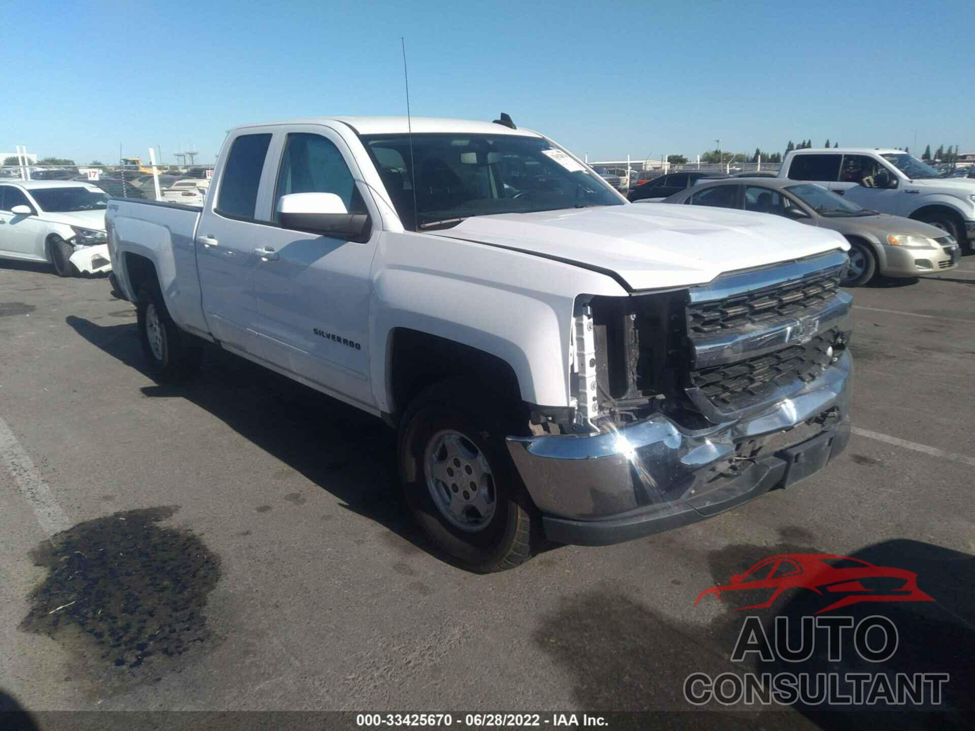 CHEVROLET SILVERADO 1500 2018 - 1GCVKREC8JZ117586