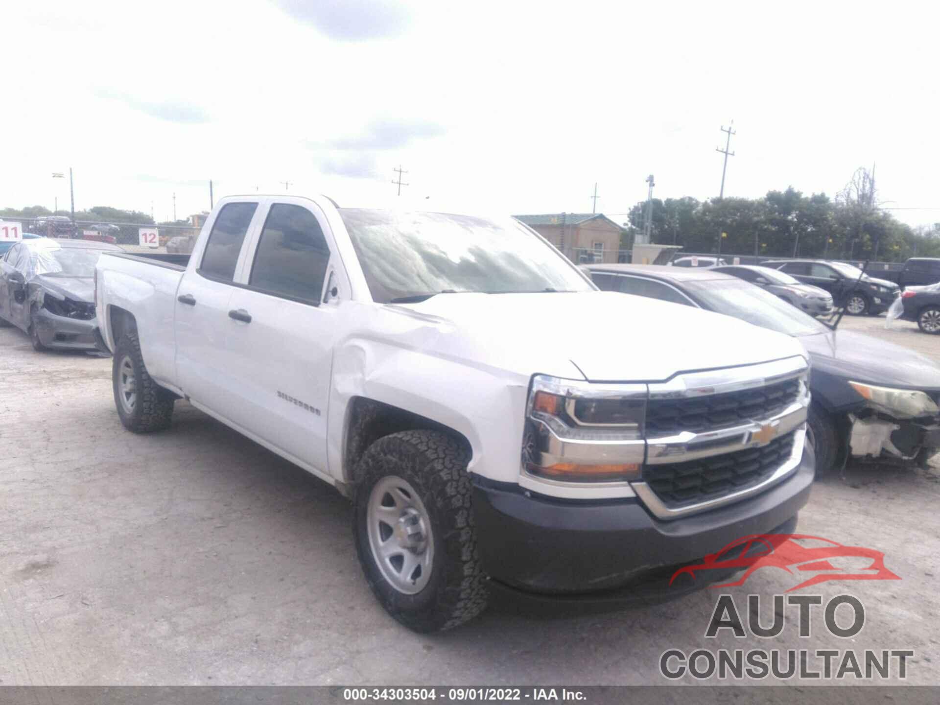 CHEVROLET SILVERADO 1500 2018 - 1GCRCNEC5JZ208791