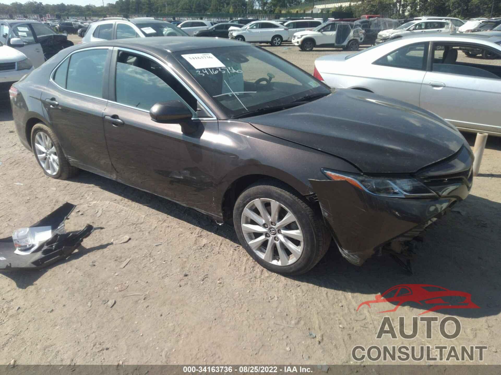 TOYOTA CAMRY 2018 - 4T1B11HKXJU069267
