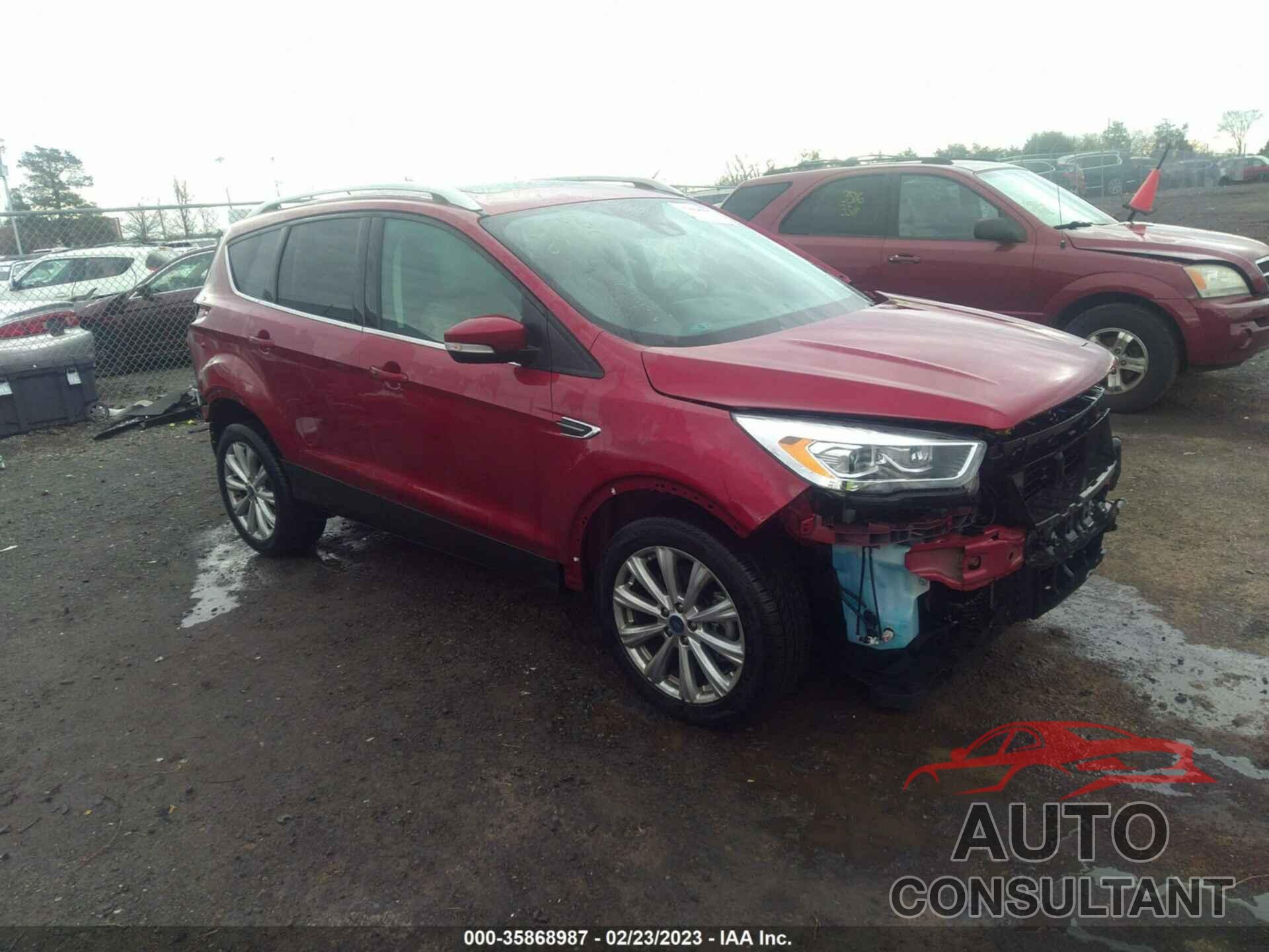 FORD ESCAPE 2017 - 1FMCU9J99HUC73697
