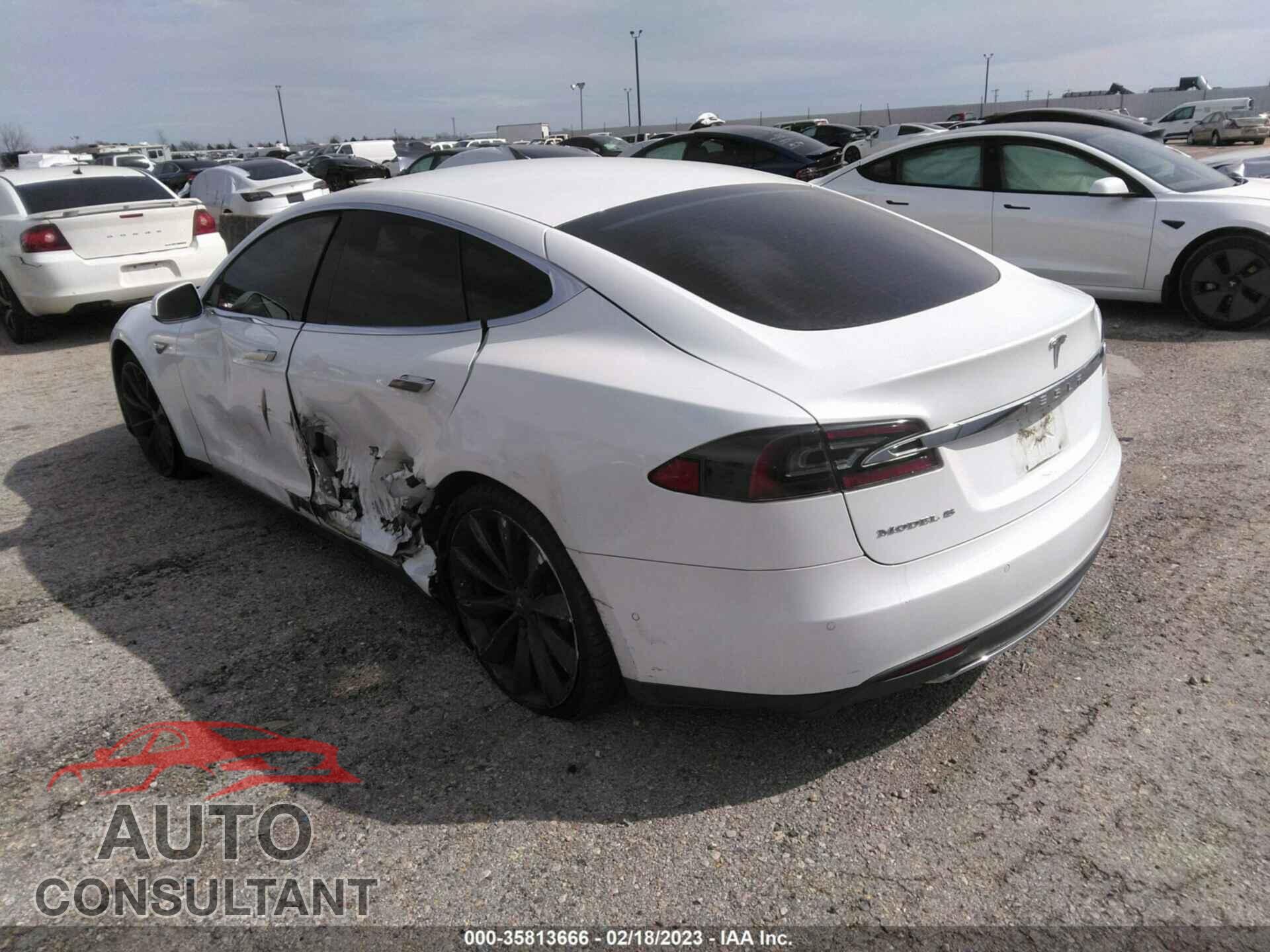 TESLA MODEL S 2015 - 5YJSA1E23FF111416