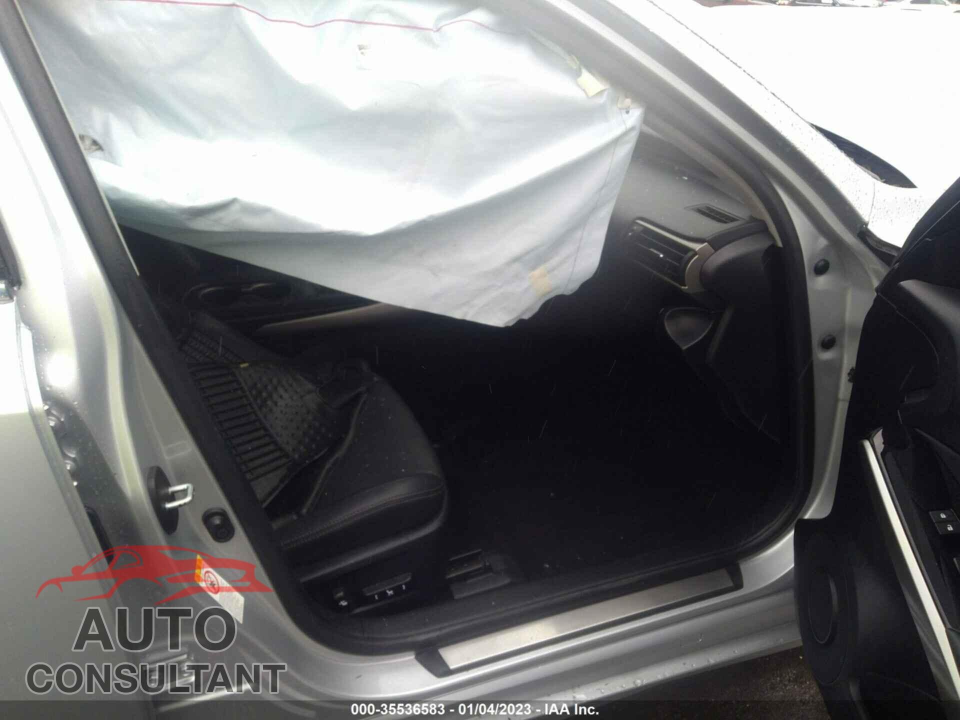 LEXUS IS 2017 - JTHBA1D29H5050982