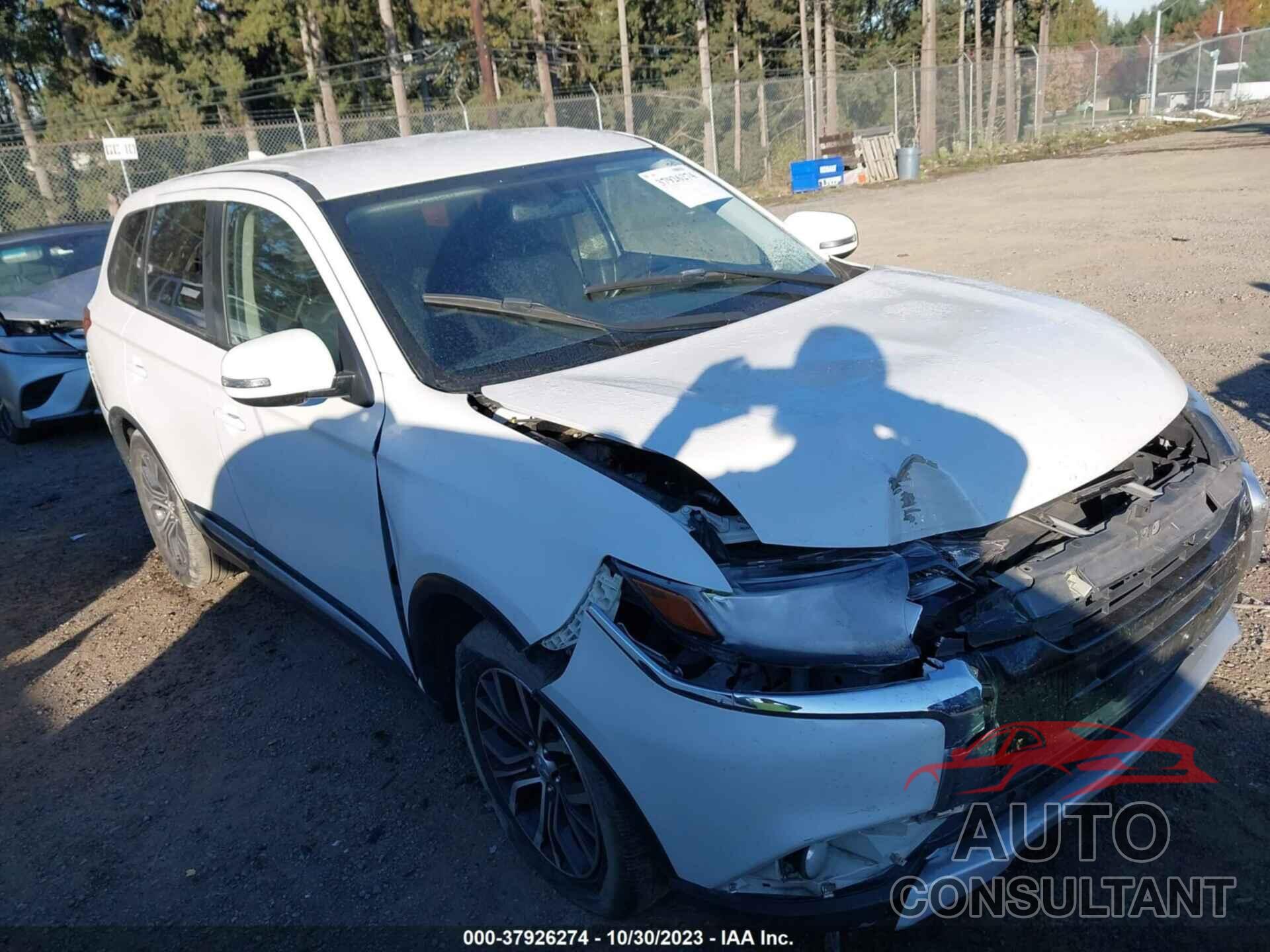 MITSUBISHI OUTLANDER 2018 - JA4AD3A38JZ043365