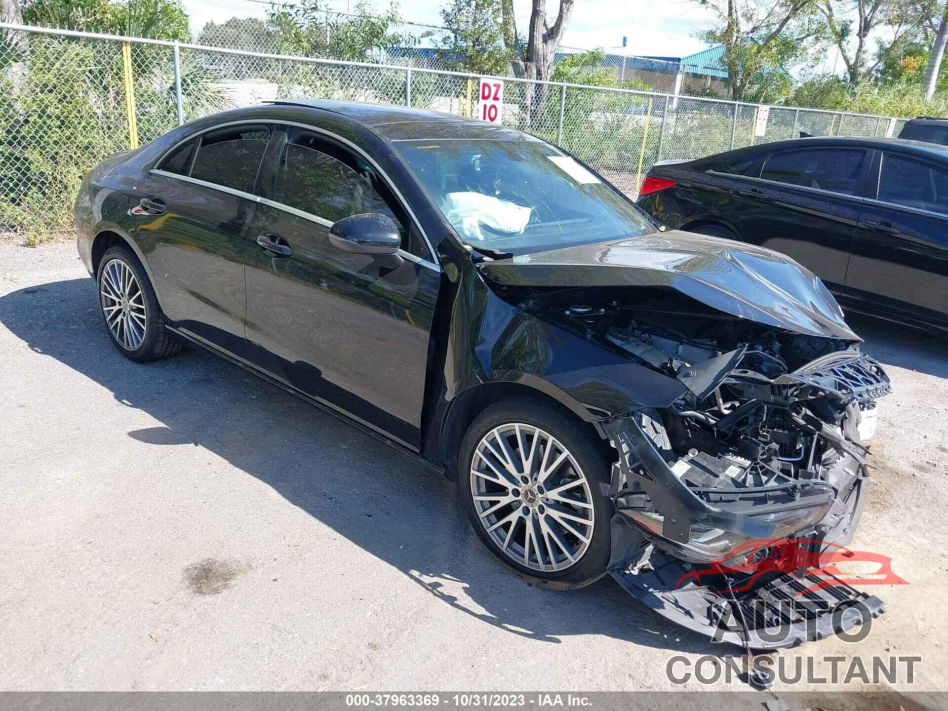 MERCEDES-BENZ CLA 250 2020 - W1K5J4GBXLN083399