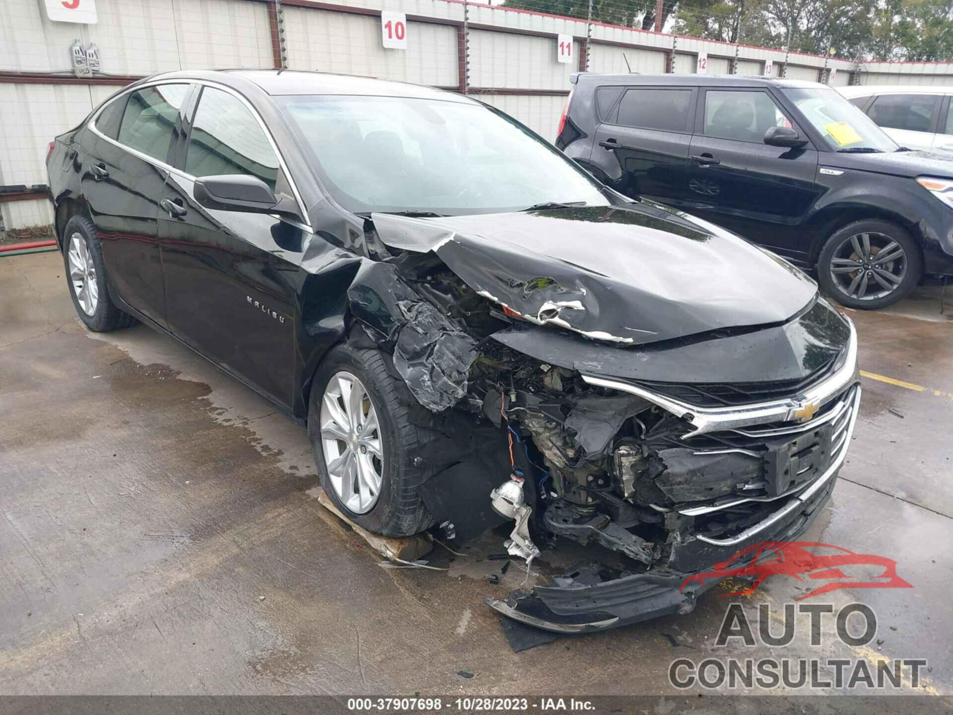 CHEVROLET MALIBU 2020 - 1G1ZD5STXLF062189