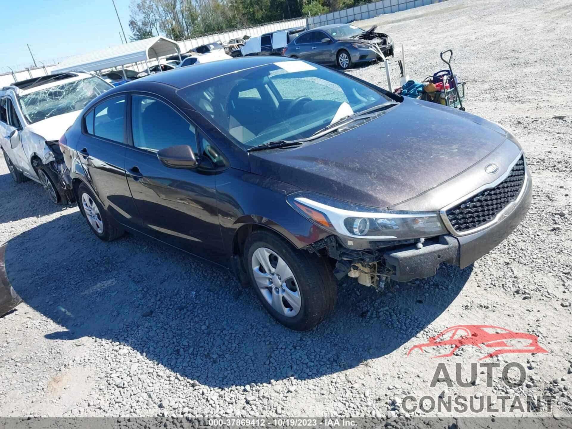 KIA FORTE 2018 - 3kpfk4a75je201957