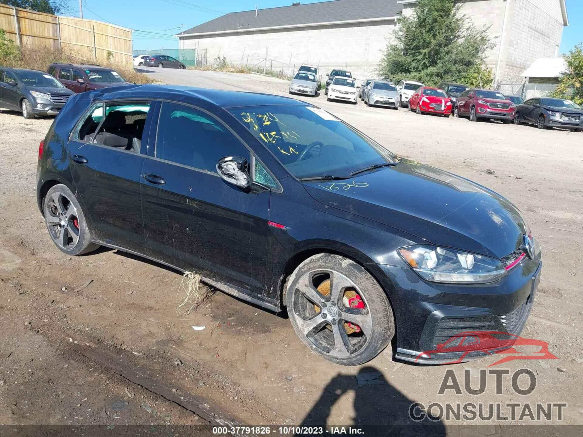 VOLKSWAGEN GOLF GTI 2018 - 3VW547AU5JM296276
