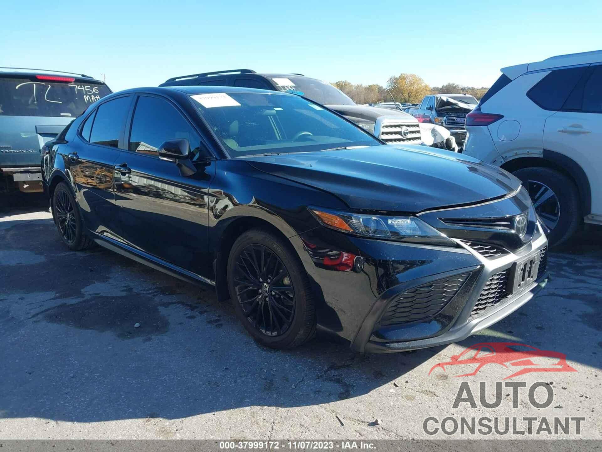 TOYOTA CAMRY 2022 - 4T1G11AK8NU047046