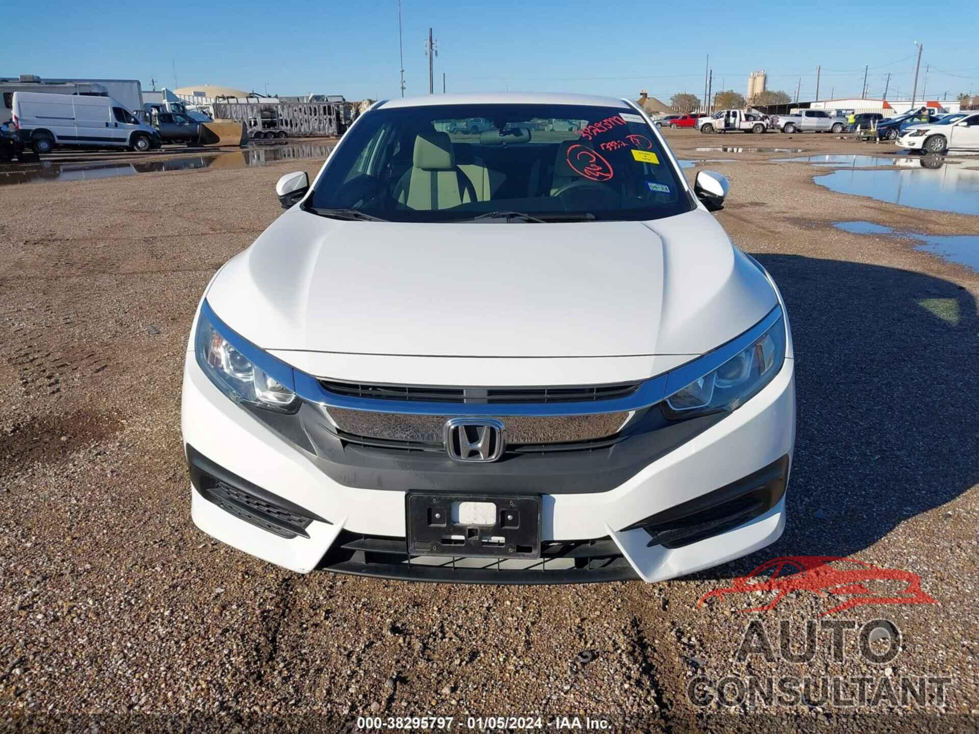 HONDA CIVIC 2018 - 2HGFC4B58JH301566