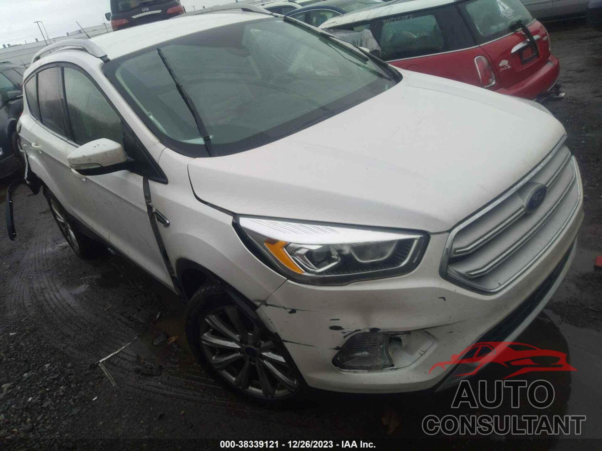 FORD ESCAPE 2017 - 1FMCU9J94HUF10077