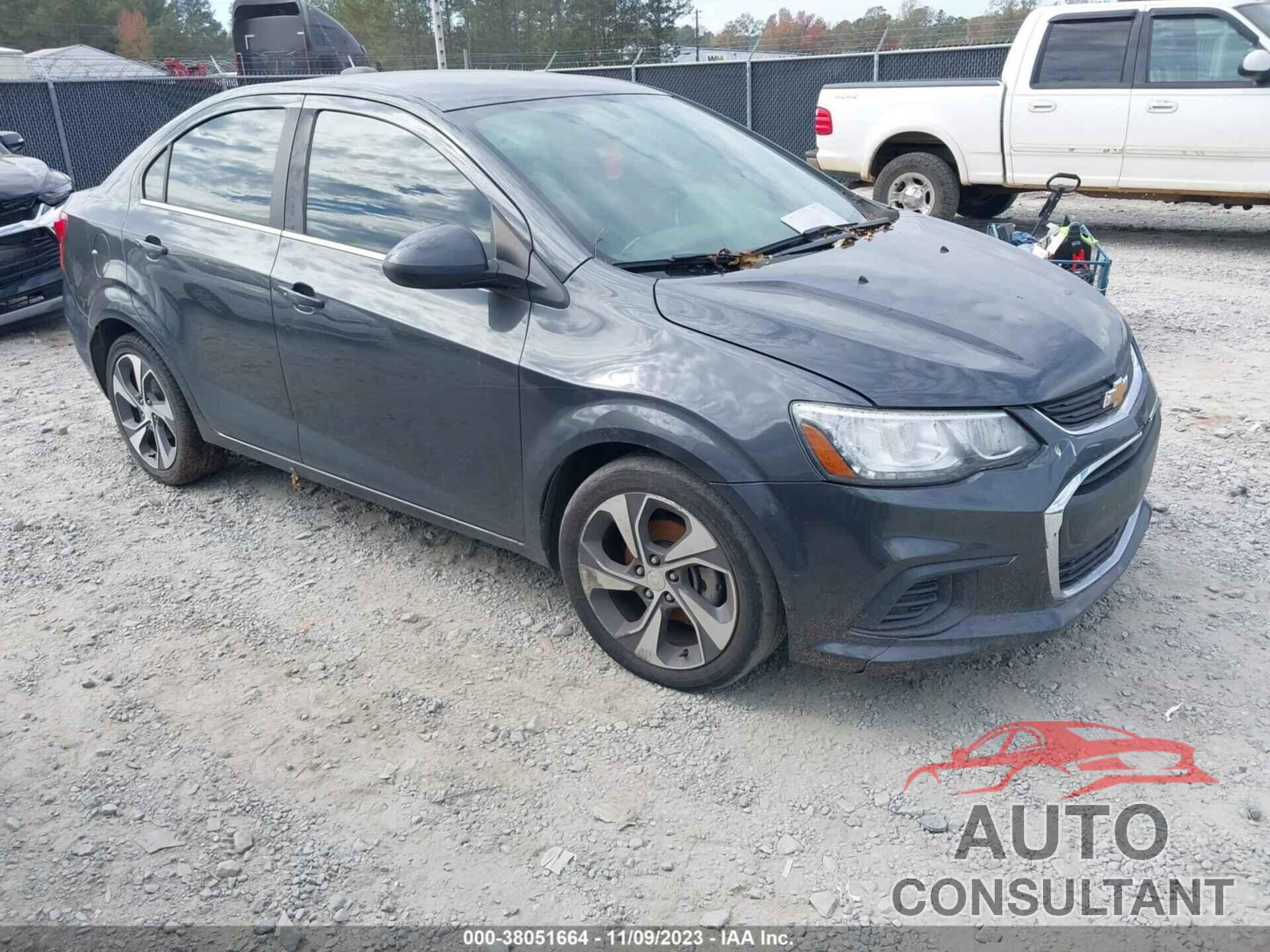 CHEVROLET SONIC 2018 - 1G1JF5SB7J4136577