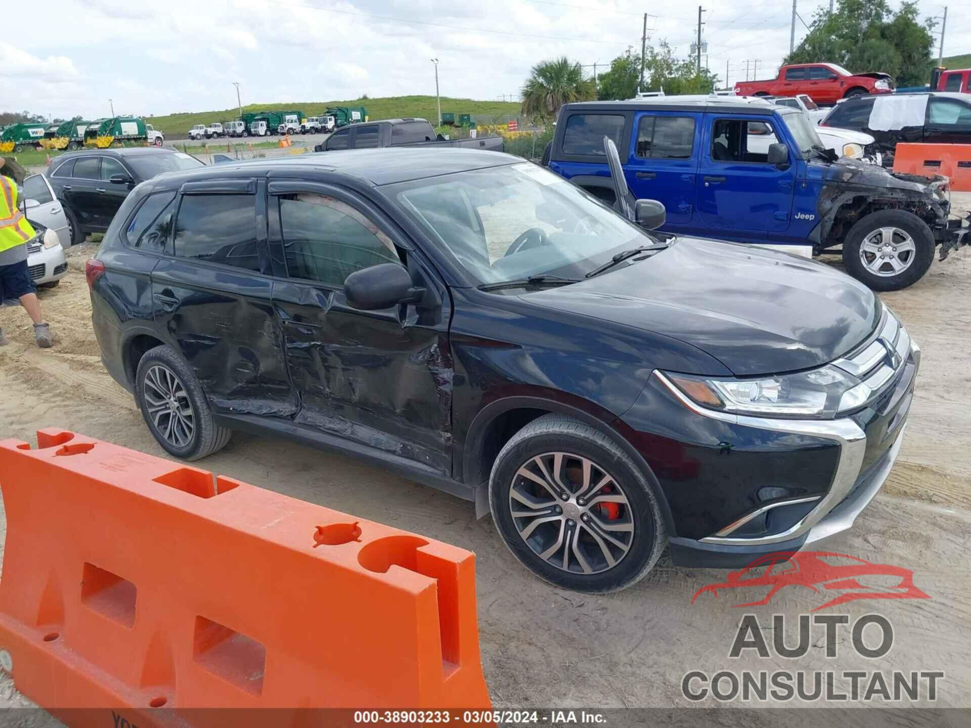 MITSUBISHI OUTLANDER 2018 - JA4AD2A30JZ003629