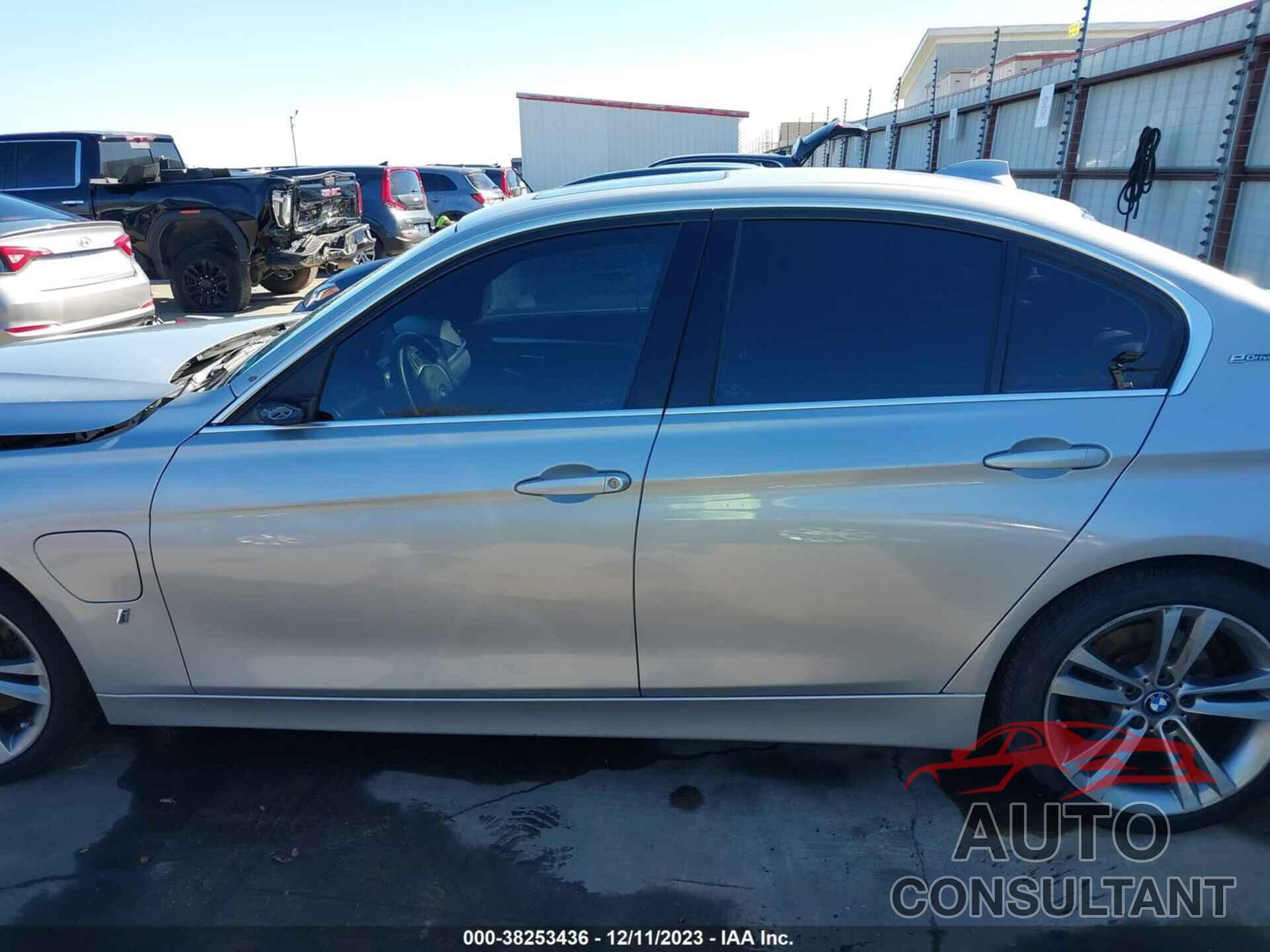 BMW 330E 2018 - WBA8E1C53JA178026