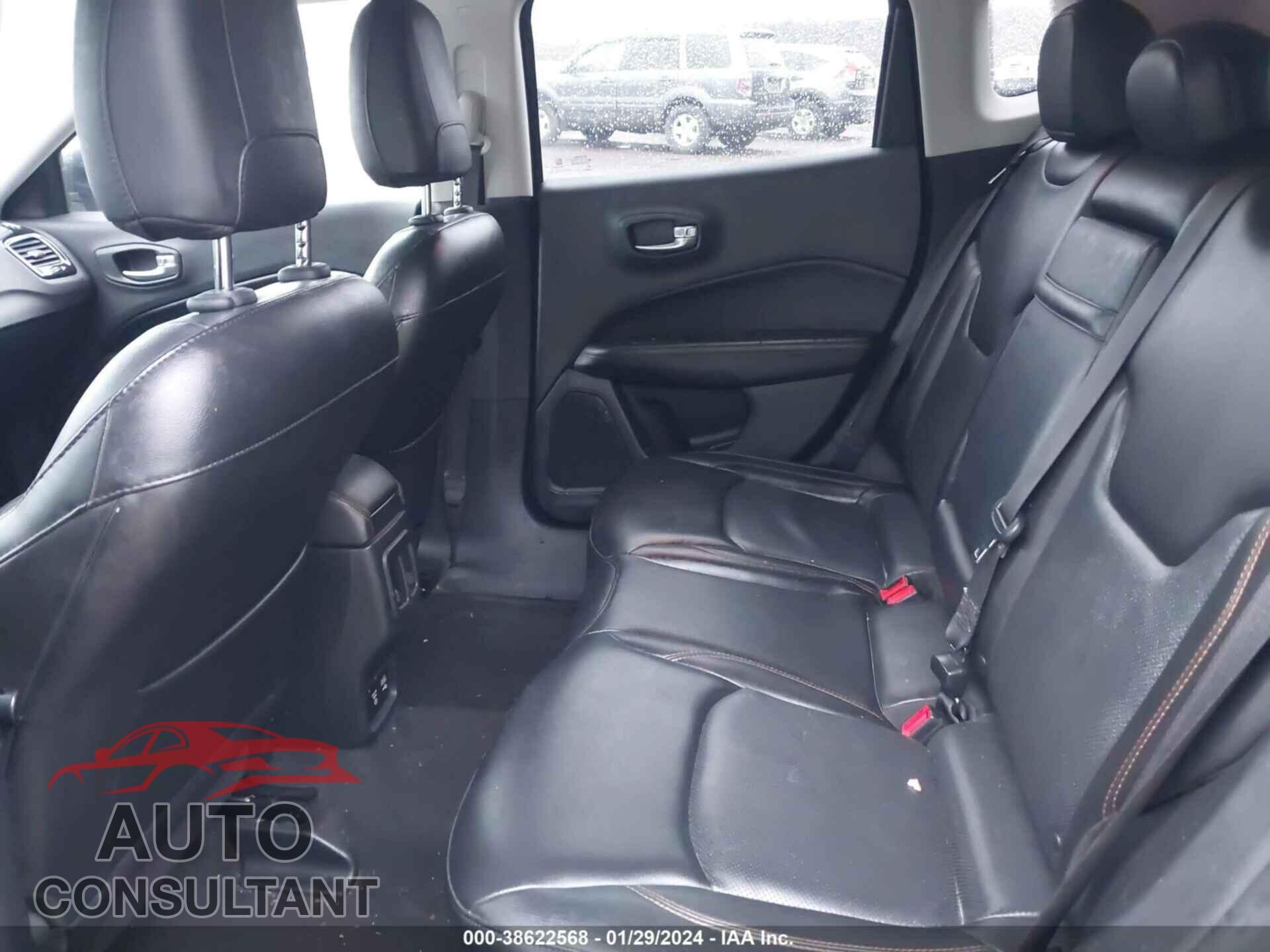 JEEP COMPASS 2018 - 3C4NJDCB3JT254555