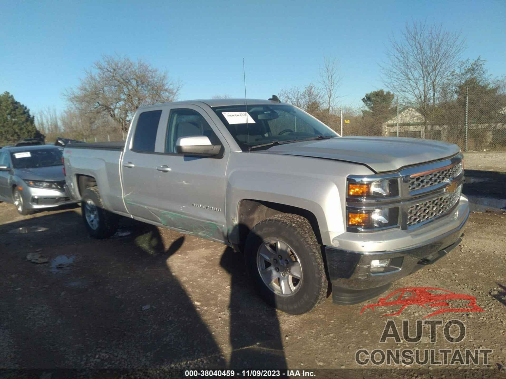 CHEVROLET SILVERADO 1500 2015 - 1GCVKREC1FZ270270