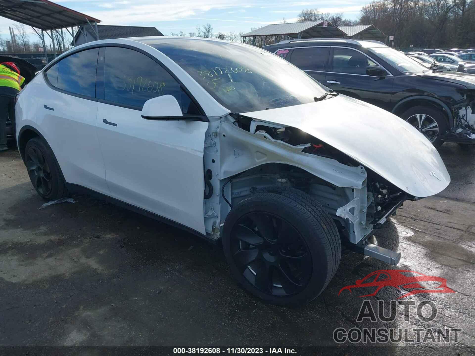 TESLA MODEL Y 2021 - 5YJYGDEE4MF209145