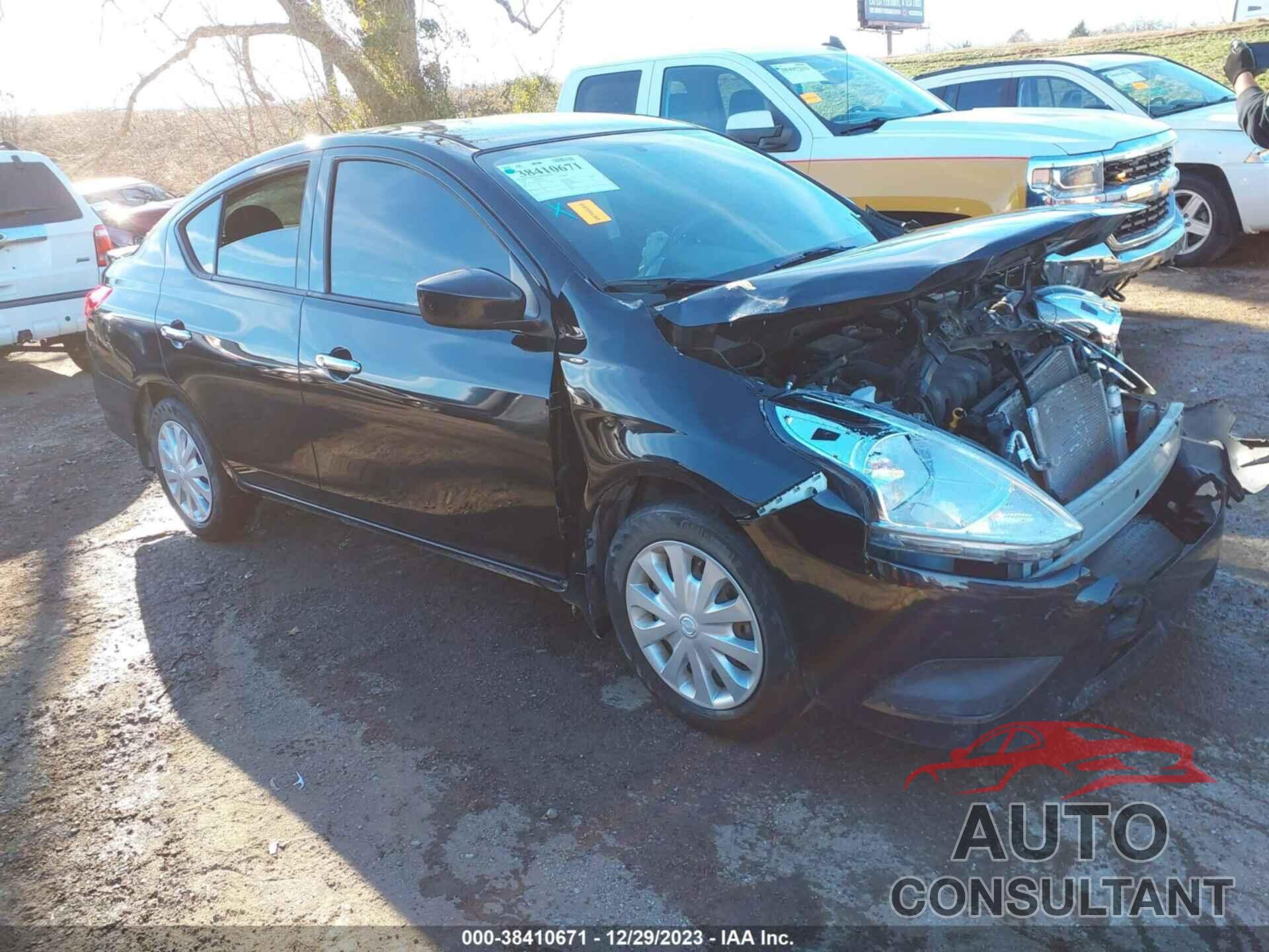 NISSAN VERSA 2018 - 3N1CN7AP5JL883345