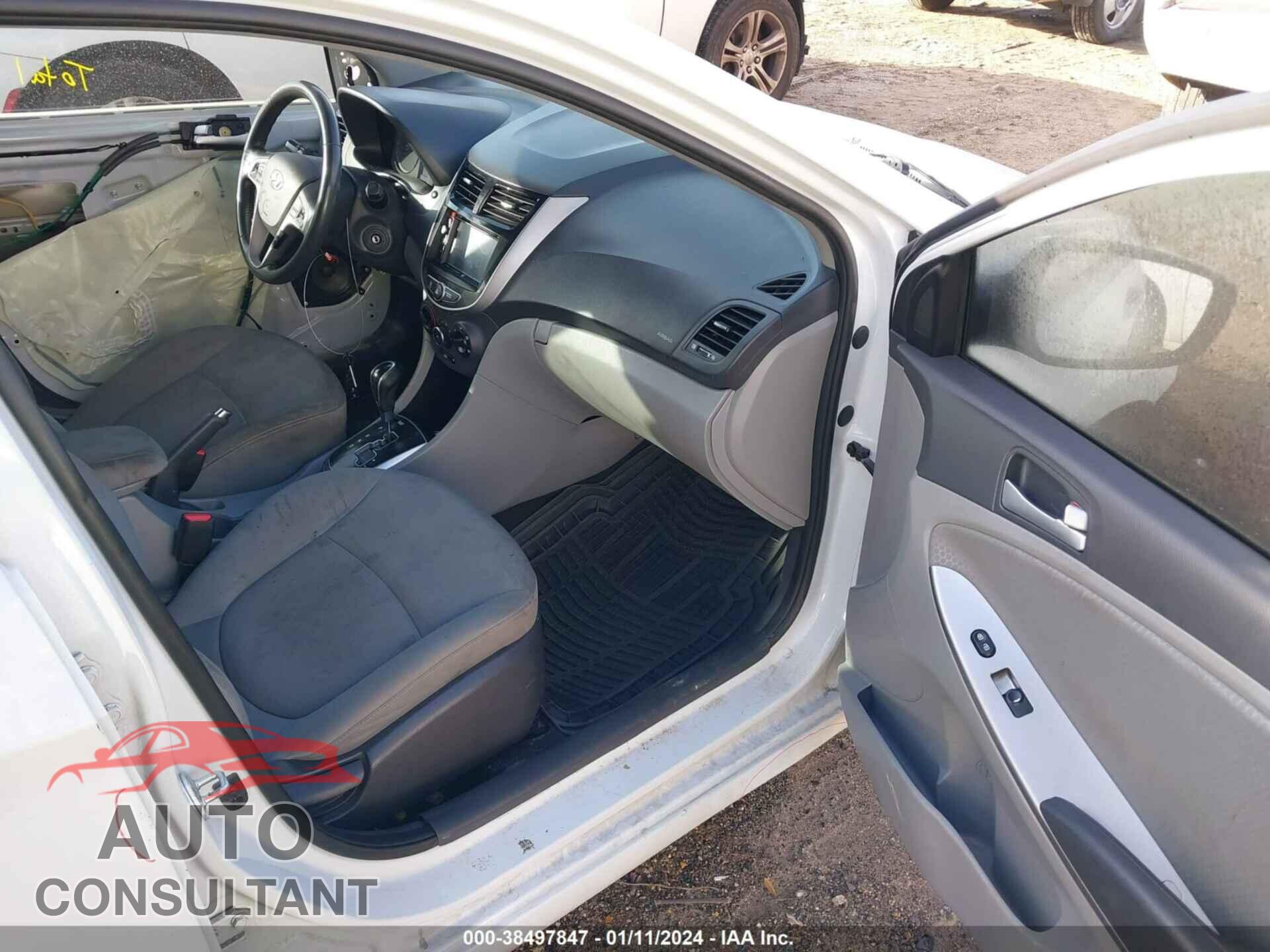HYUNDAI ACCENT 2017 - KMHCU5AEXHU365911