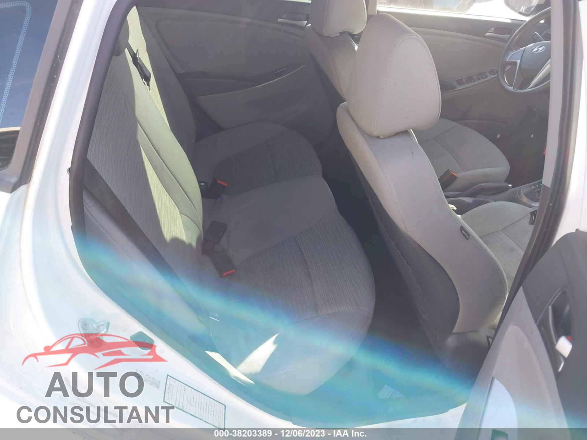 HYUNDAI ACCENT 2015 - KMHCT5AE3FU200900