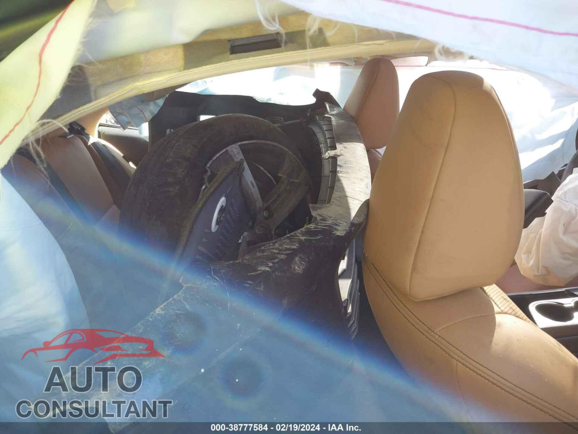 LEXUS IS 2018 - JTHC81D2XJ5027667