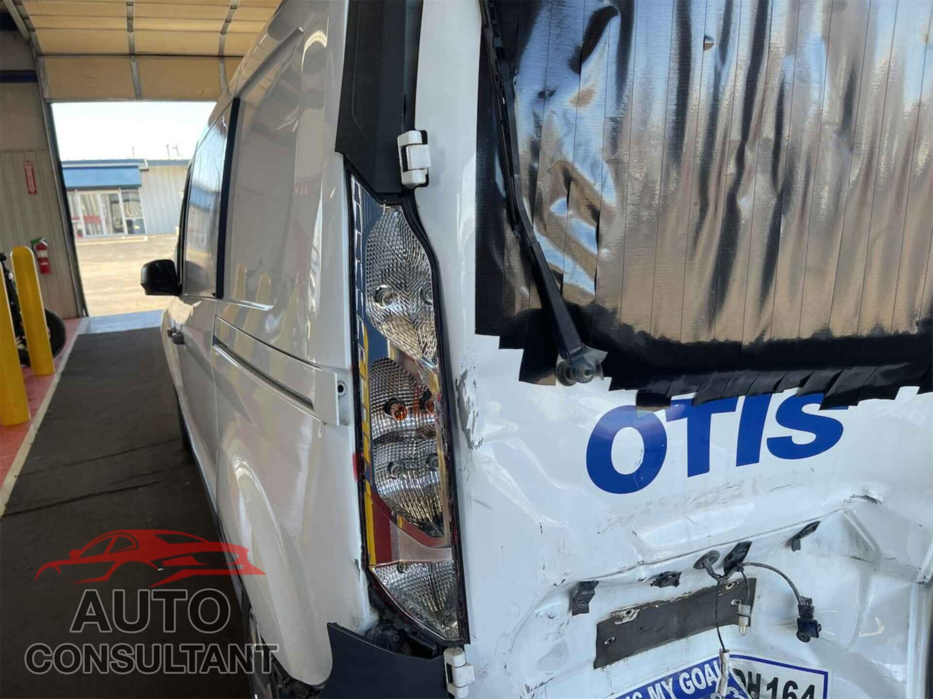 FORD TRANSIT CONNECT 2017 - NM0LS7E73H1328781