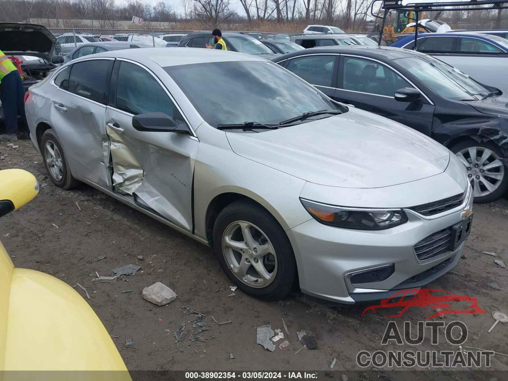 CHEVROLET MALIBU 2018 - 1G1ZB5ST1JF130480