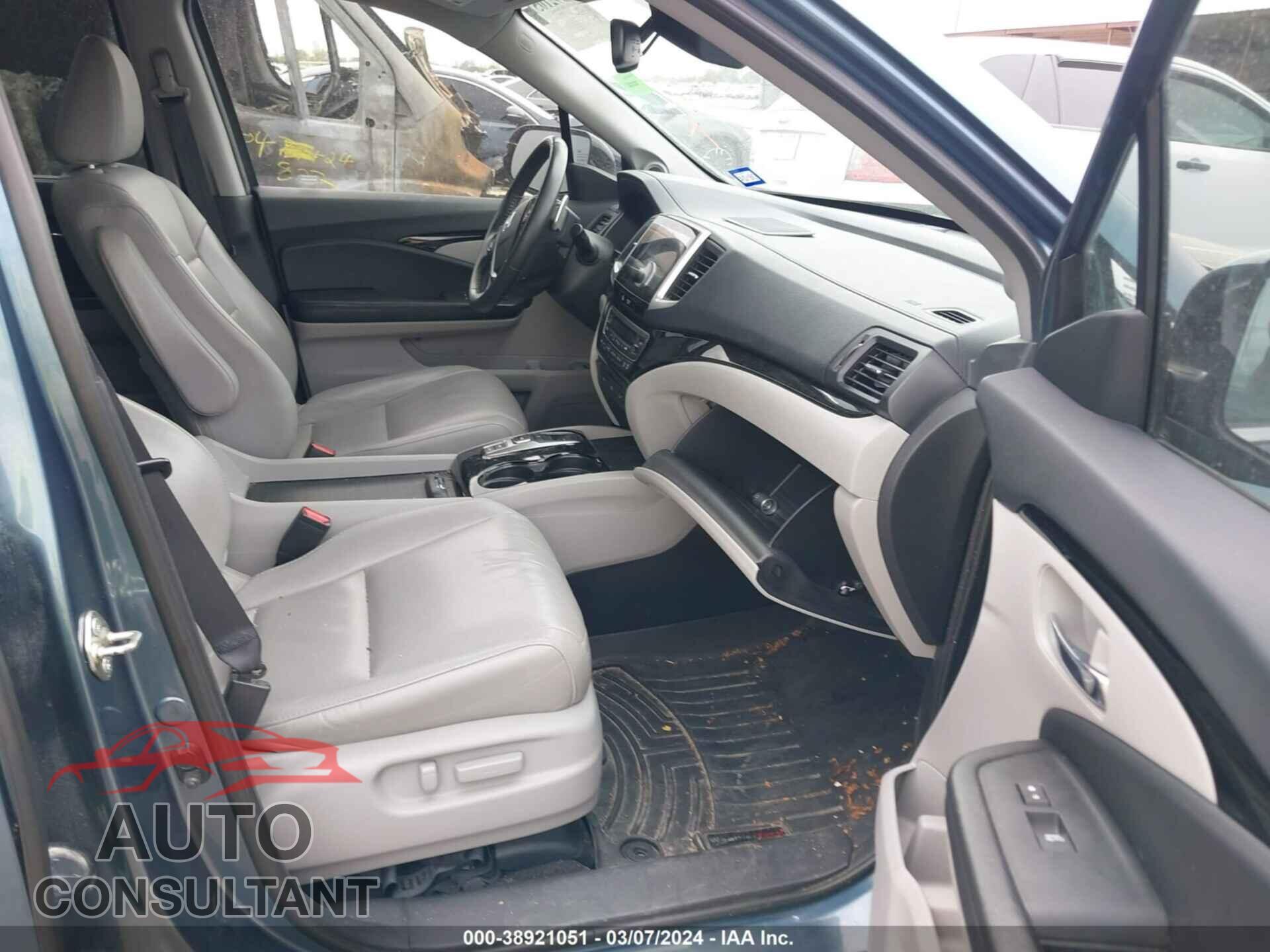 HONDA PILOT 2017 - 5FNYF5H90HB007142