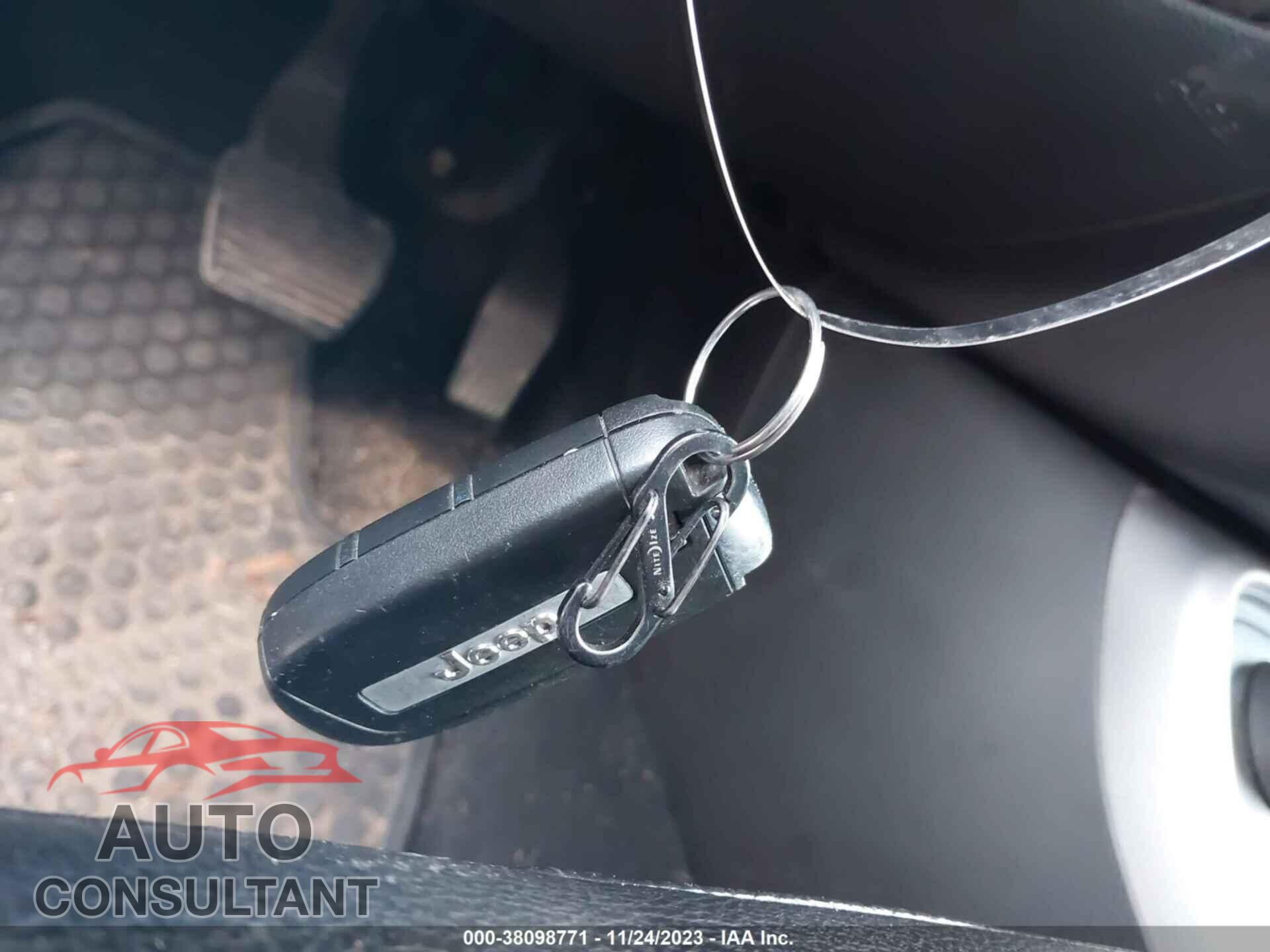 JEEP COMPASS 2018 - 3C4NJDBBXJT393843