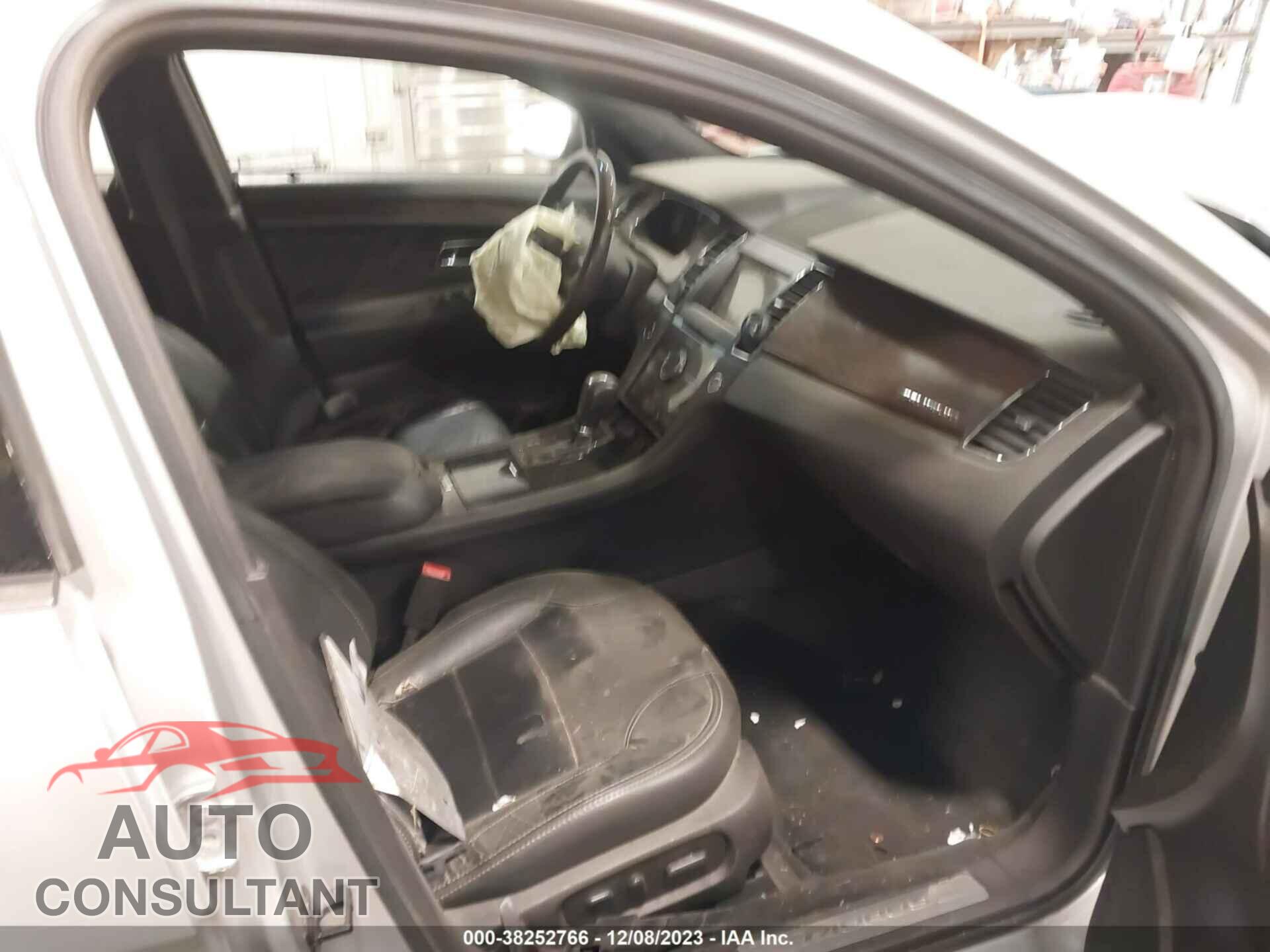 FORD TAURUS 2017 - 1FAHP2F83HG113036