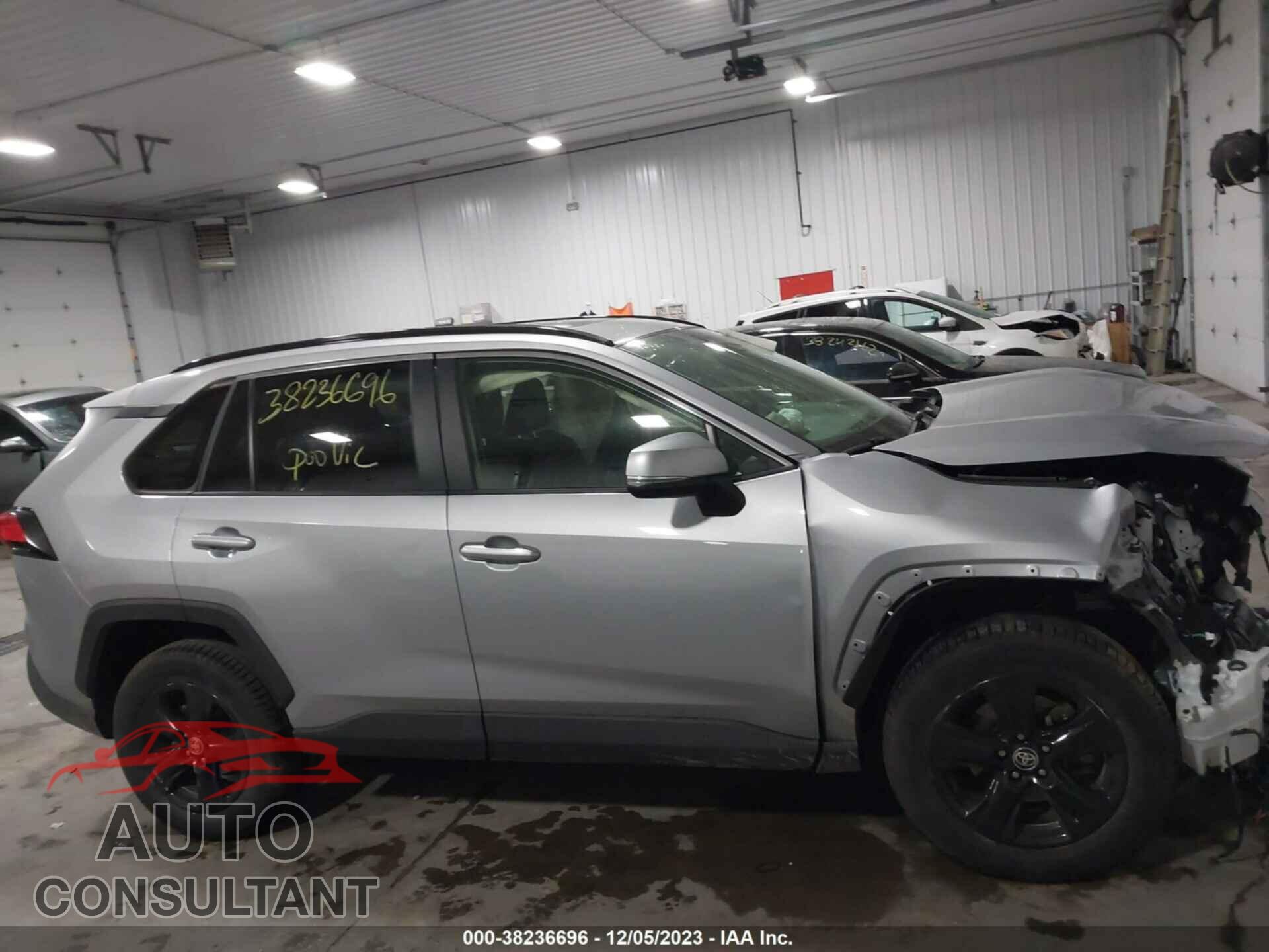TOYOTA RAV4 2020 - JTMP1RFV0LD052177