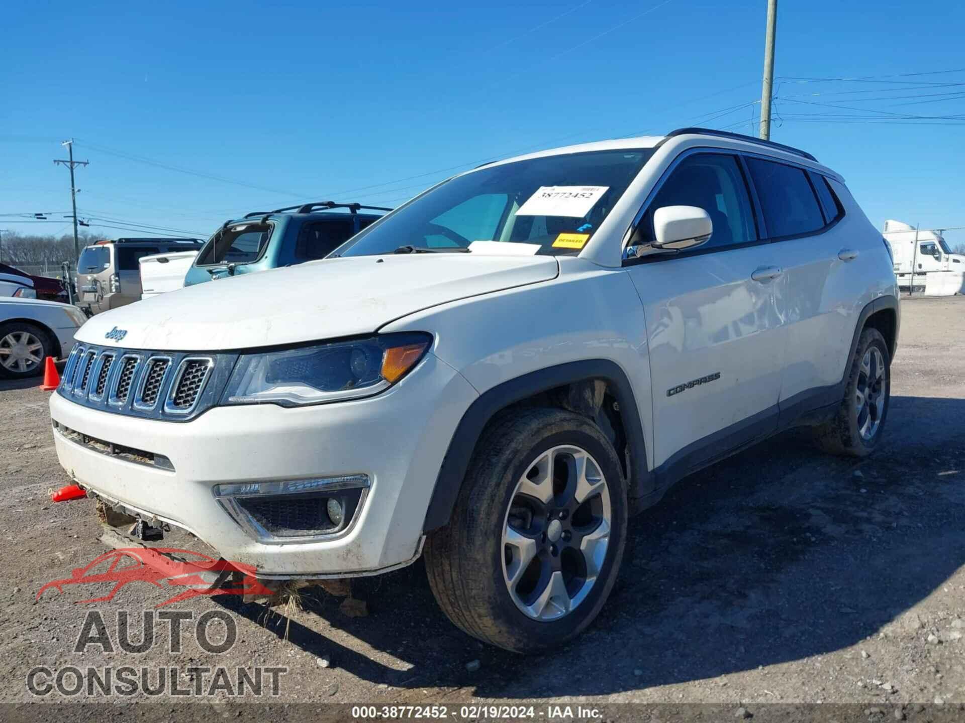 JEEP COMPASS 2018 - 3C4NJCCB7JT358430