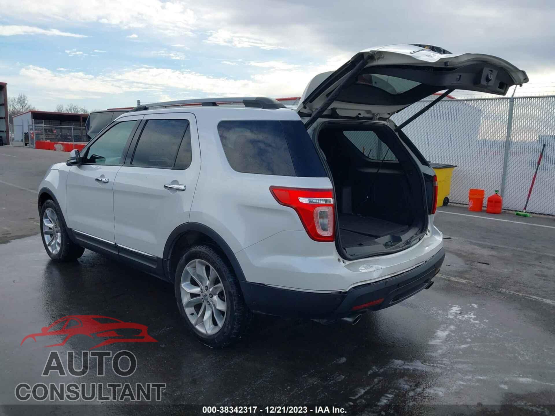 FORD EXPLORER 2011 - 1FMHK8F84BGA56358
