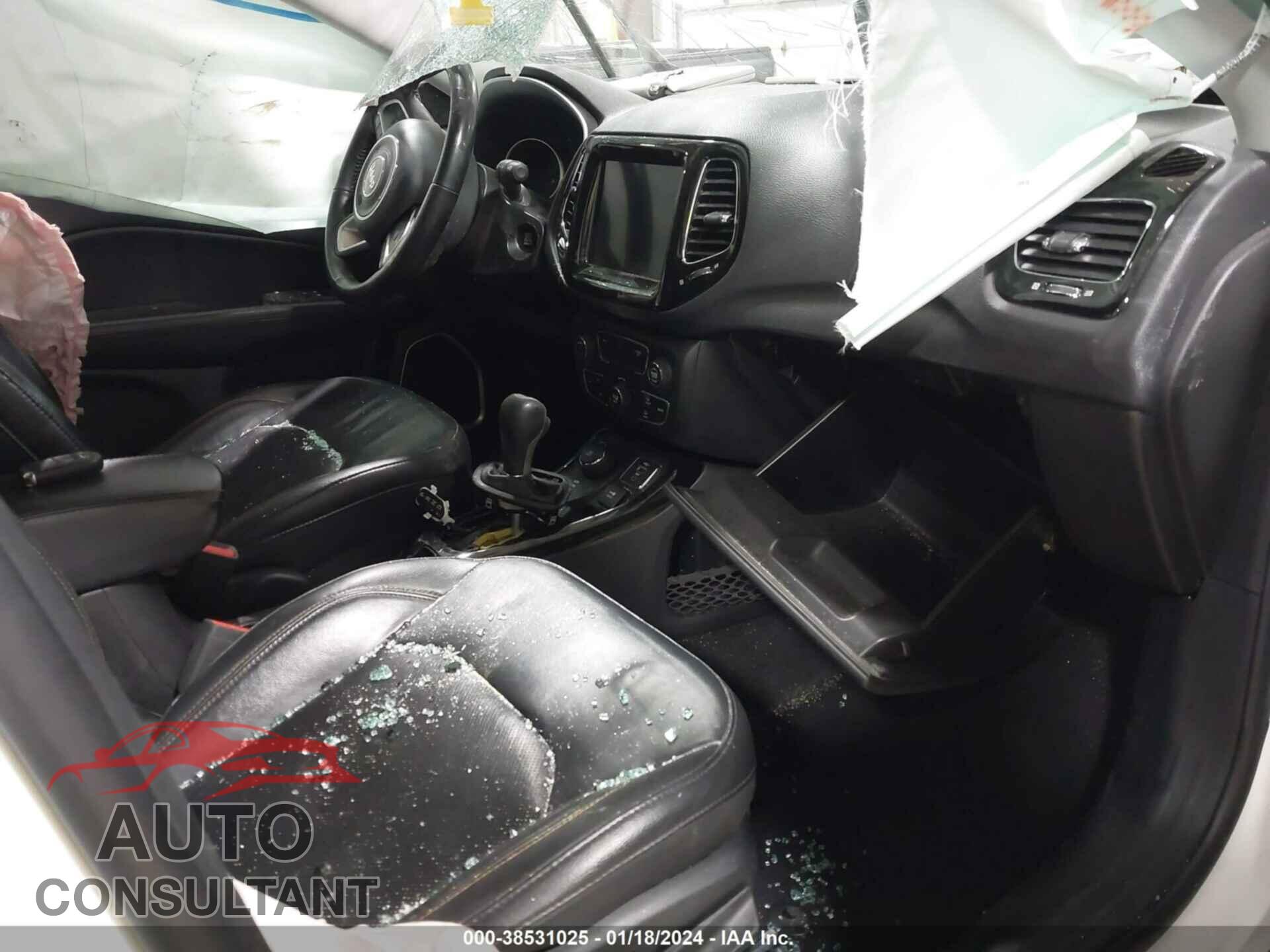 JEEP COMPASS 2019 - 3C4NJDCB8KT624111