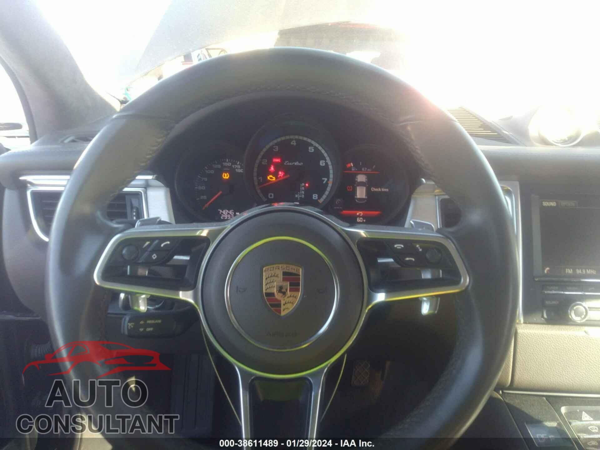 PORSCHE MACAN 2016 - WP1AF2A57GLB94168