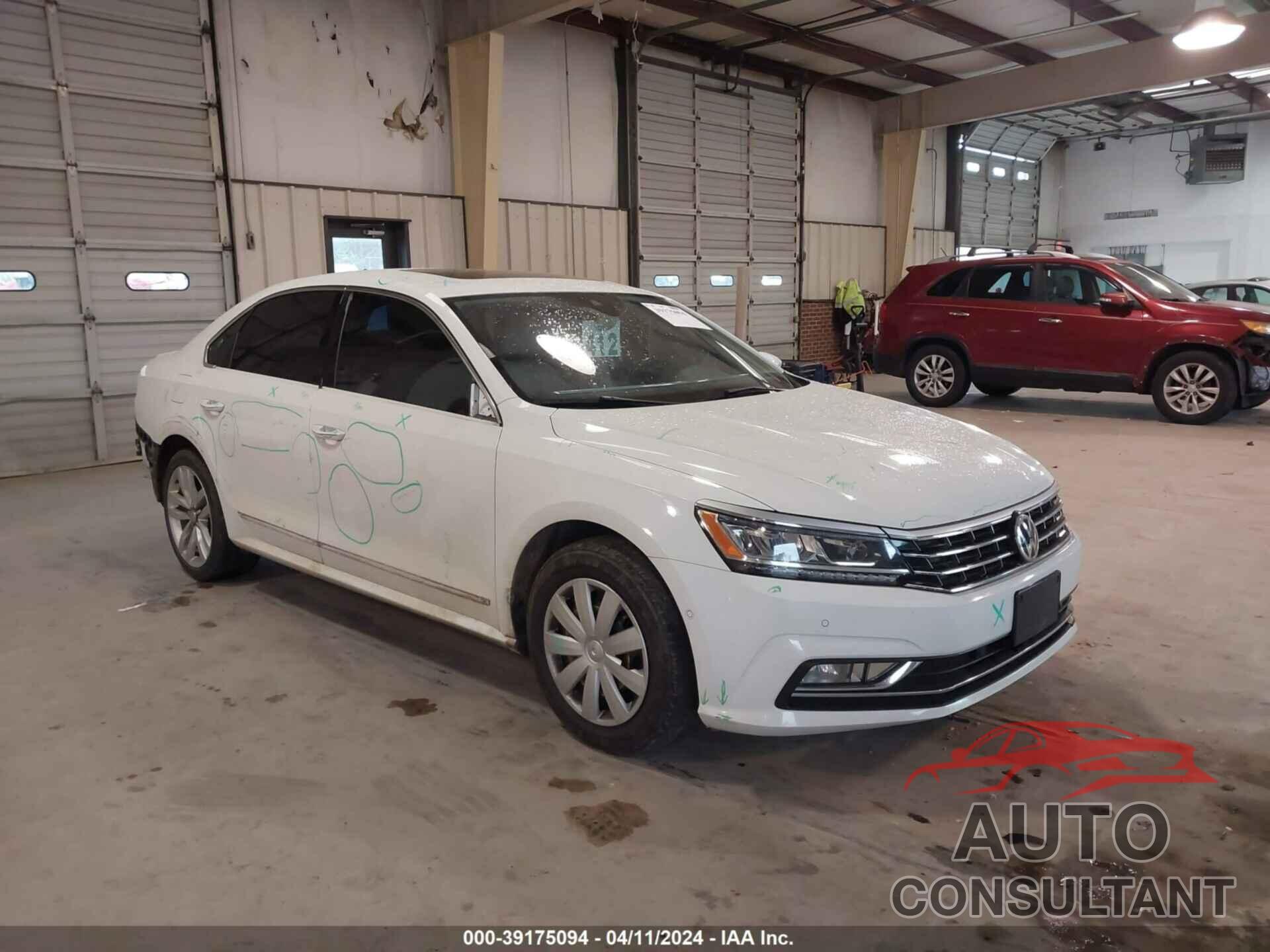VOLKSWAGEN PASSAT 2016 - 1VWCM7A33GC044406