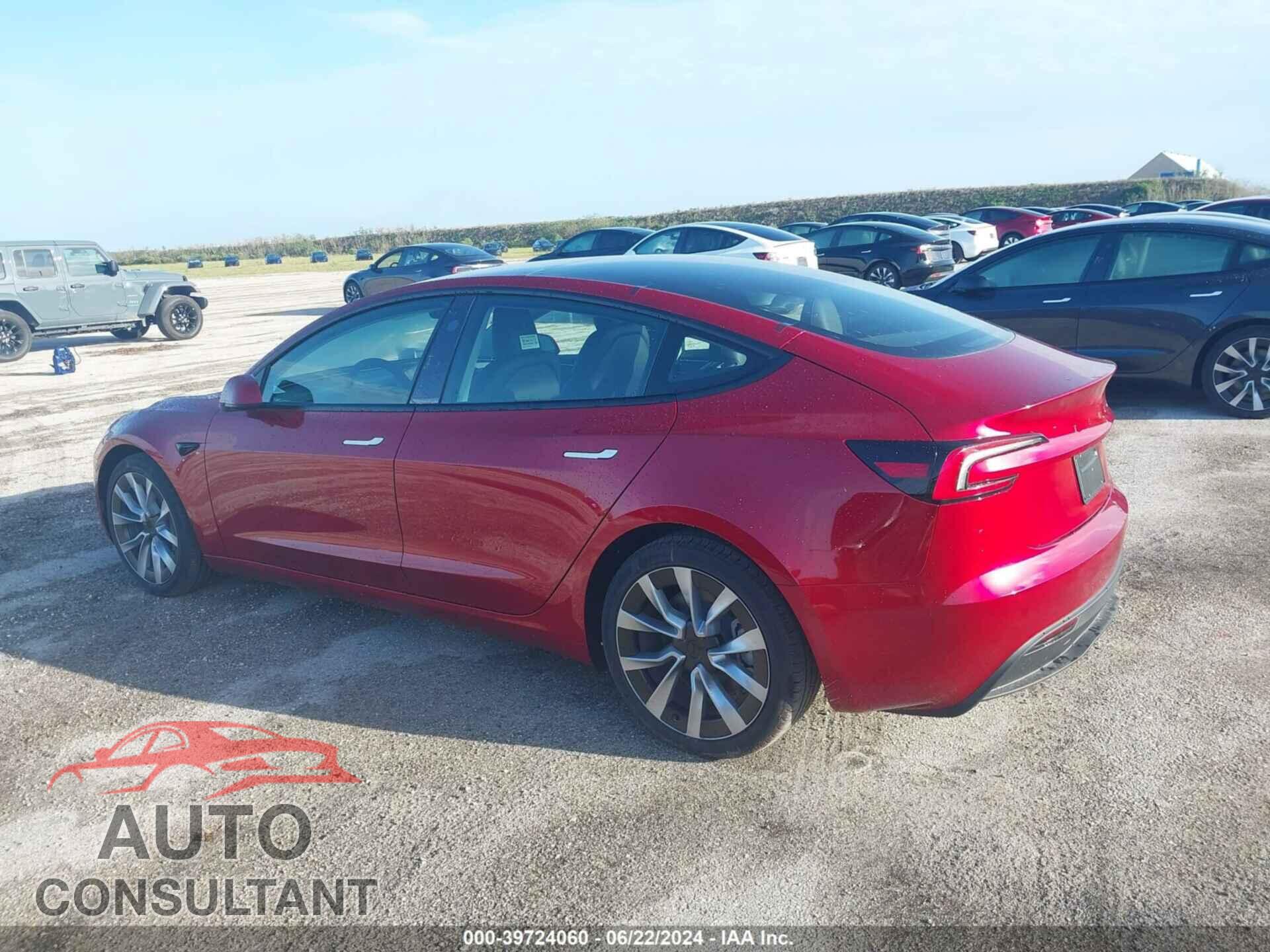 TESLA MODEL 3 2024 - 5YJ3E1EA5RF752510