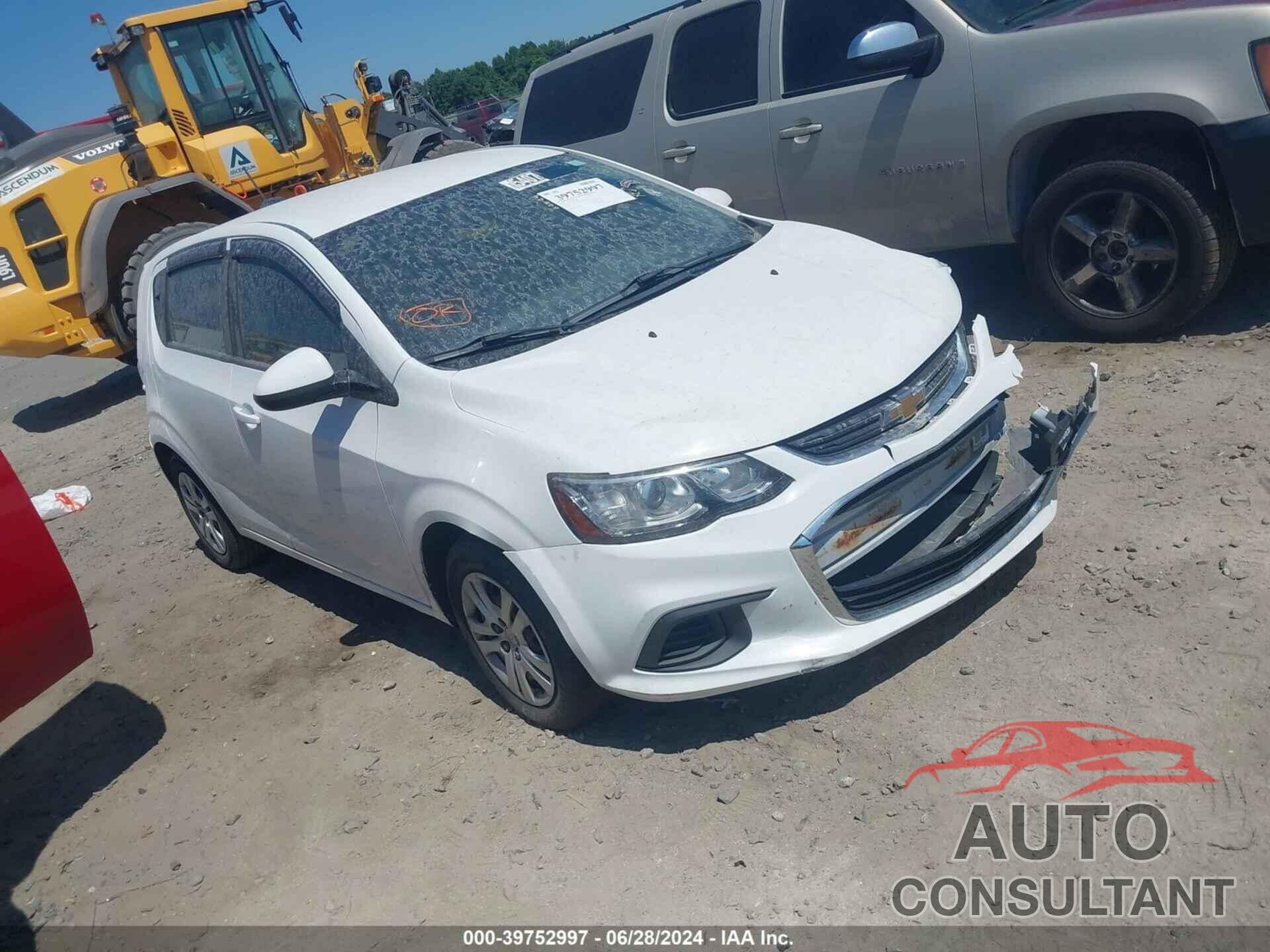 CHEVROLET SONIC 2017 - 1G1JG6SG5H4174382