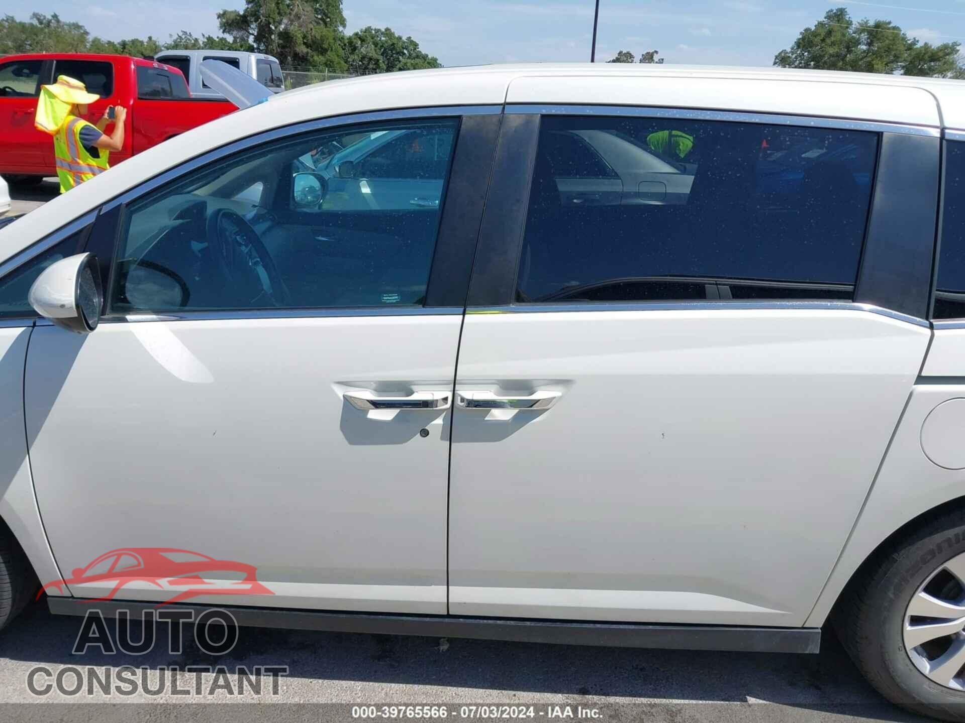 HONDA ODYSSEY 2016 - 5FNRL5H63GB016354